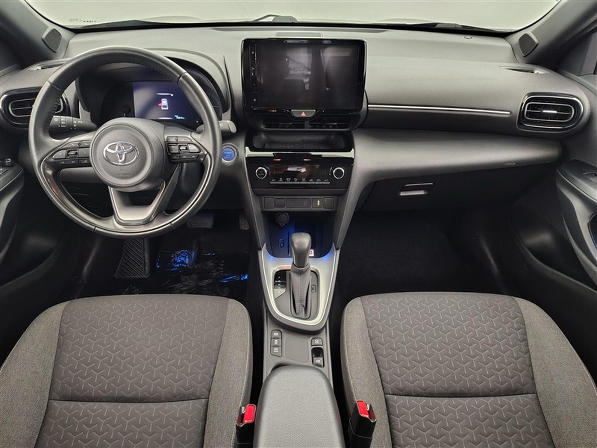 Toyota Yaris Cross Hybrid 1.5i VVT-i Dynamic Plus E-CVT *NAVI/CAM/PDC/FULL LED* (2024) - Photo 8