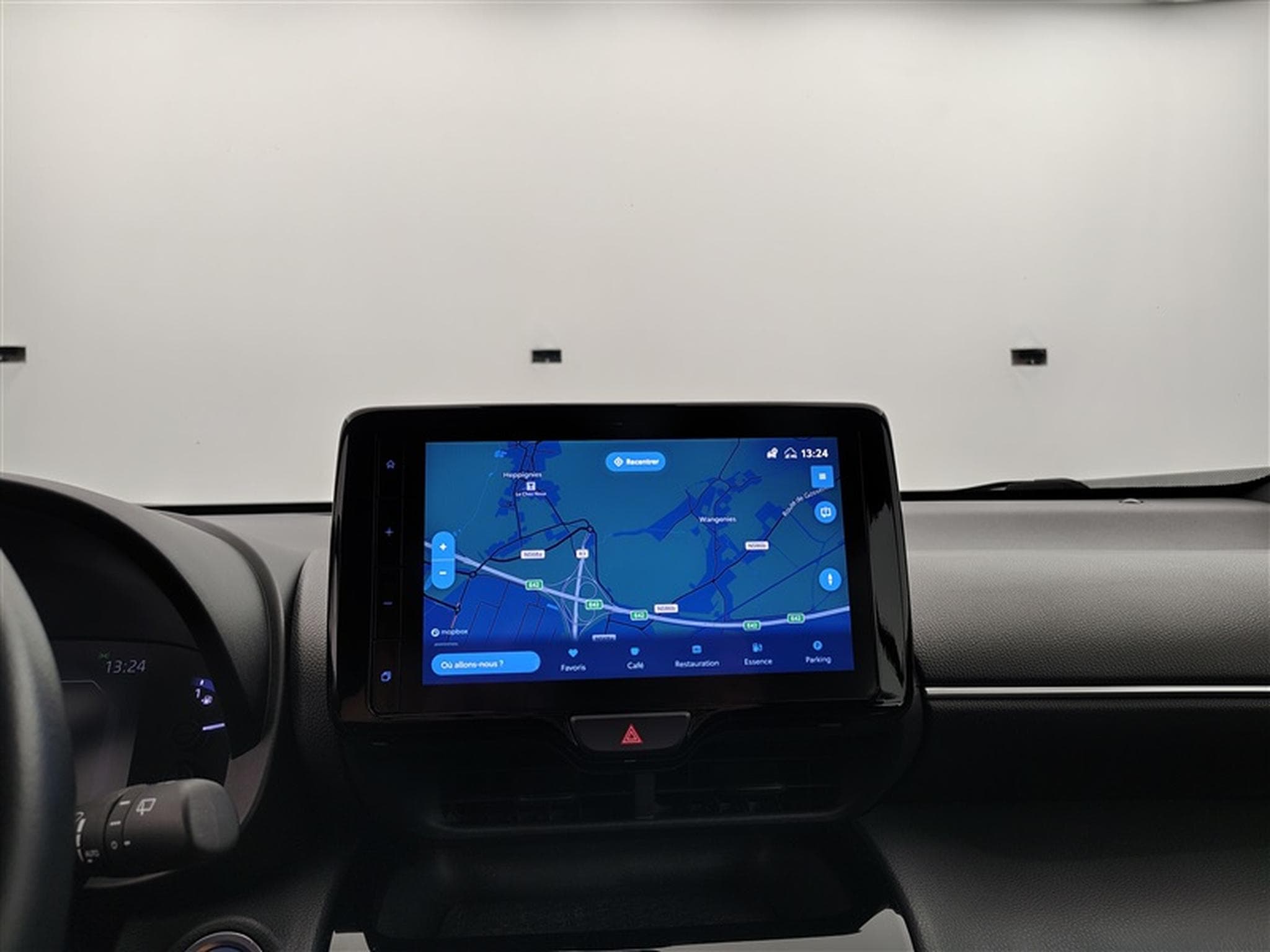 Toyota Yaris Cross Hybrid 1.5i VVT-i Dynamic Plus E-CVT *NAVI/CAM/PDC/FULL LED* (2024) - Photo 11