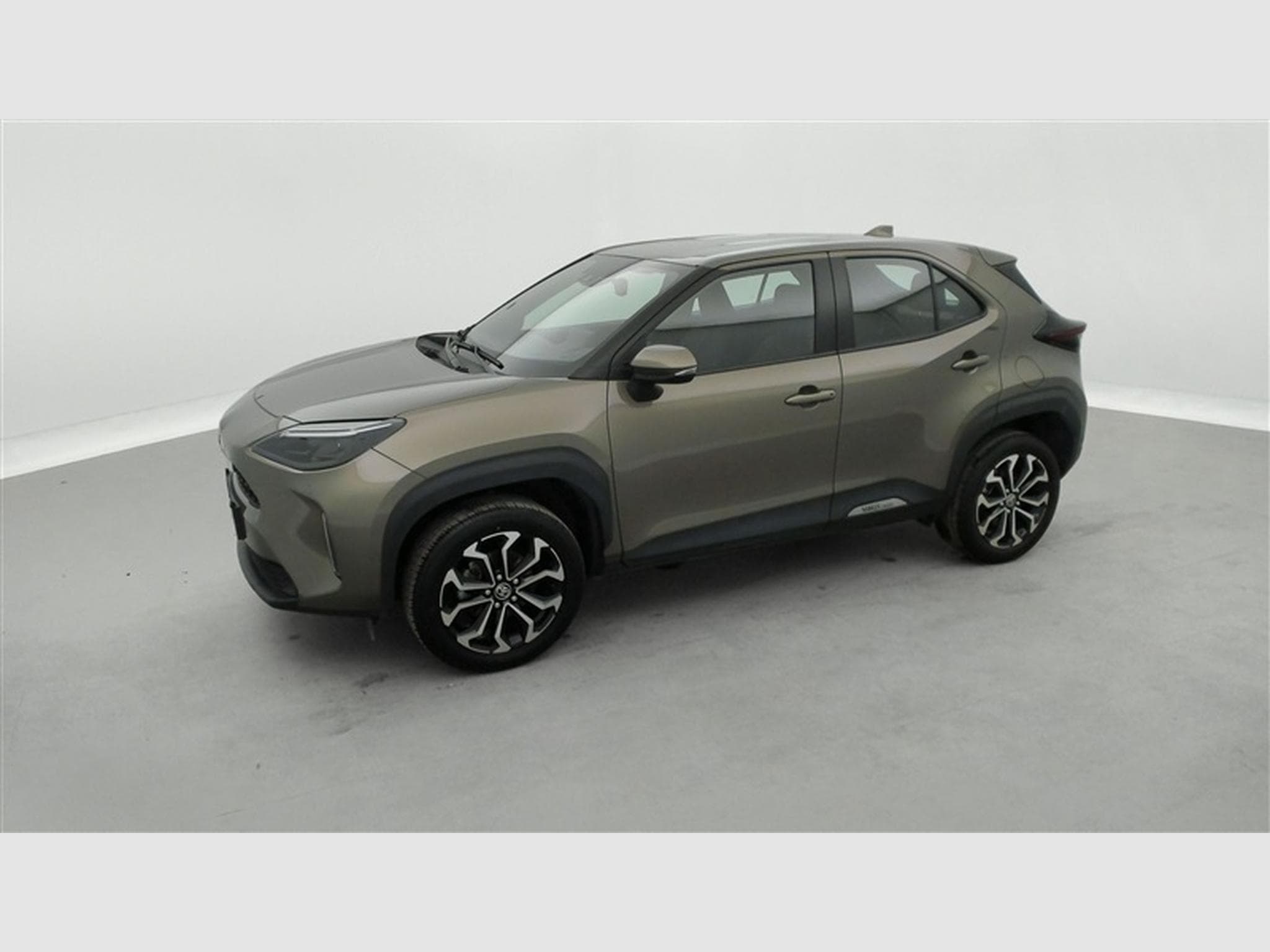 Toyota Yaris Cross Hybrid 1.5i VVT-i Dynamic Plus E-CVT *NAVI/CAM/PDC/FULL LED* (2024) - Photo 19