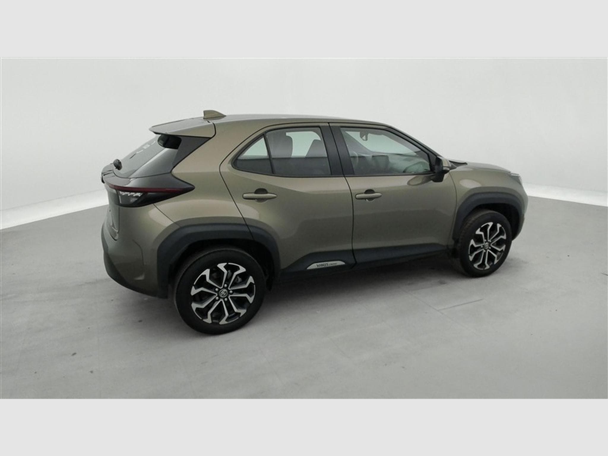 Toyota Yaris Cross Hybrid 1.5i VVT-i Dynamic Plus E-CVT *NAVI/CAM/PDC/FULL LED* (2024) - Photo 23