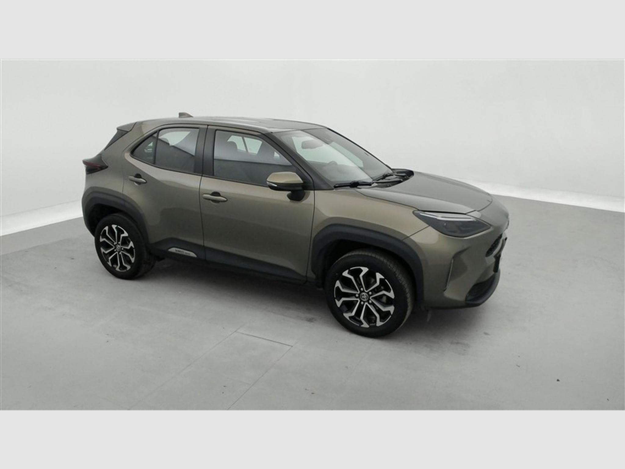 Toyota Yaris Cross Hybrid 1.5i VVT-i Dynamic Plus E-CVT *NAVI/CAM/PDC/FULL LED* (2024) - Photo 21