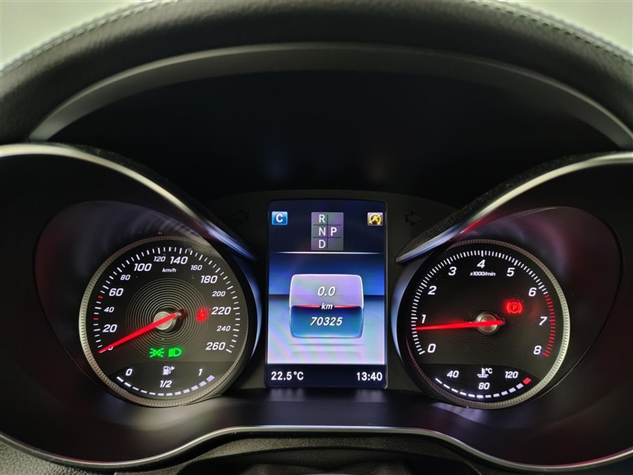 Mercedes GLC 250 4-Matic Pack AMG CILM/NAVI/CAMERA (2019) - Photo 10