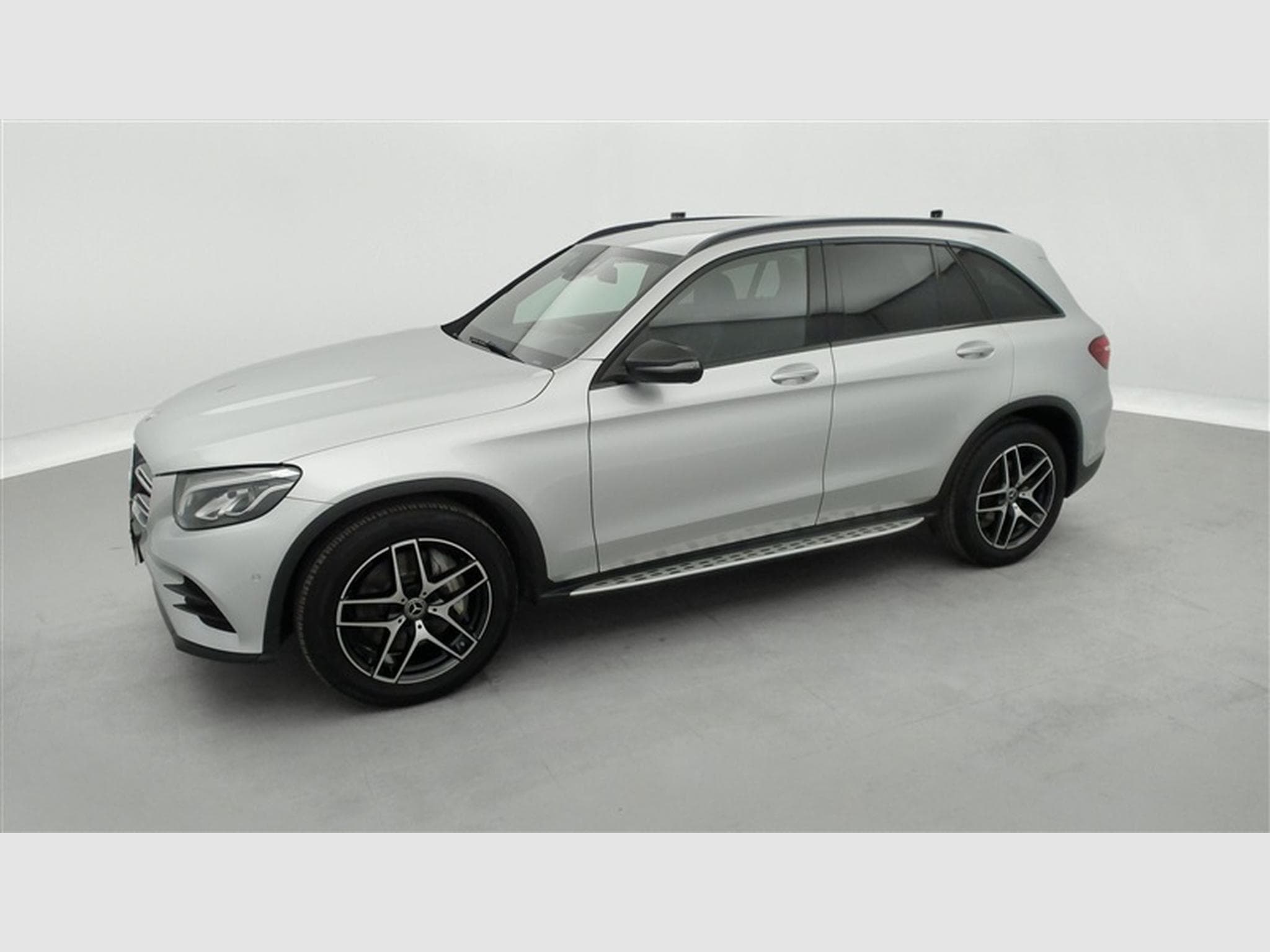 Mercedes GLC 250 4-Matic Pack AMG CILM/NAVI/CAMERA (2019) - Photo 22