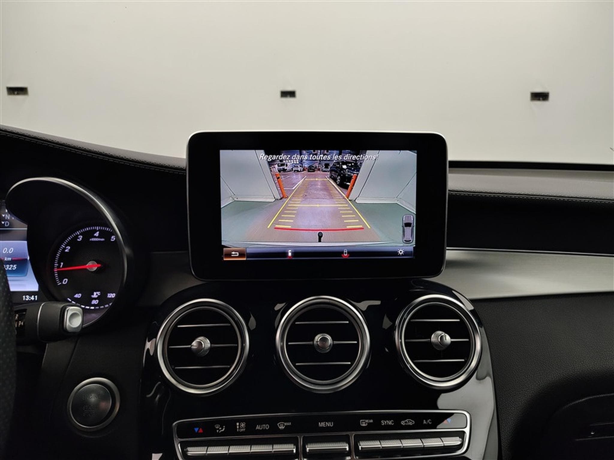 Mercedes GLC 250 4-Matic Pack AMG CILM/NAVI/CAMERA (2019) - Photo 18