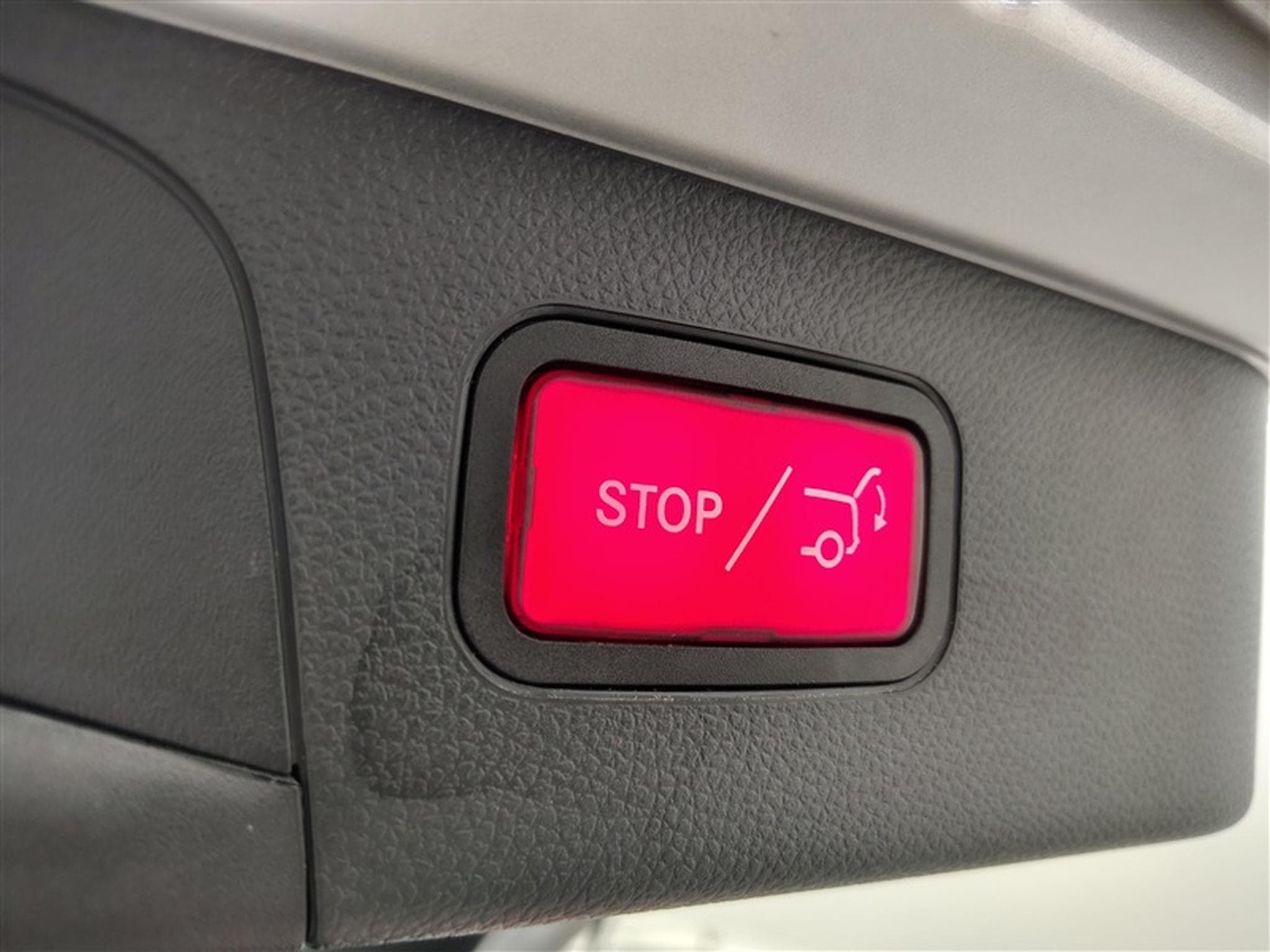 Mercedes GLC 250 4-Matic Pack AMG CILM/NAVI/CAMERA (2019) - Photo 19