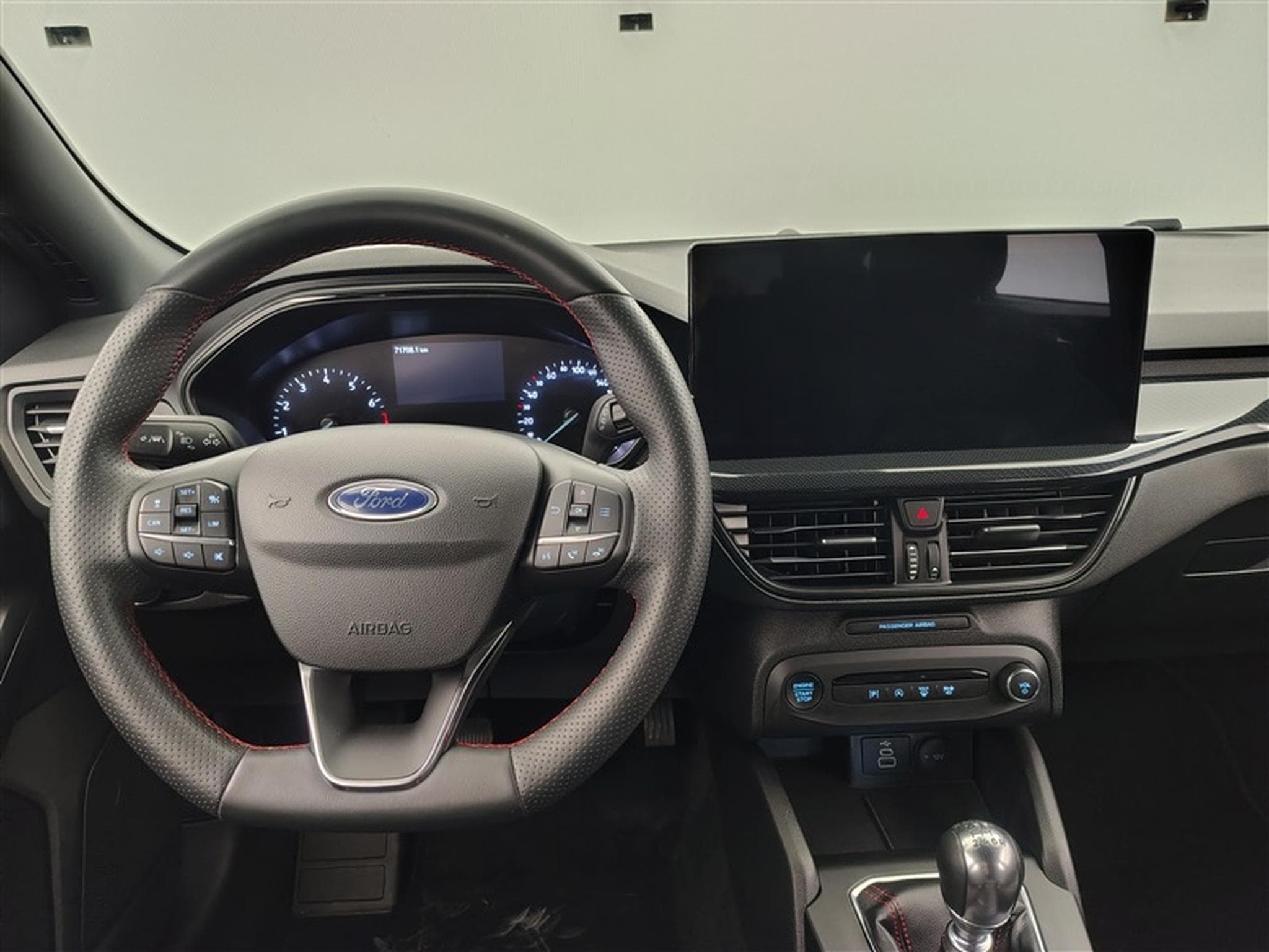 Ford Focus 1.0 EcoBoost 125Cv ST-Line NAVI / FULL LED / CARPLAY (2024) - Photo 9