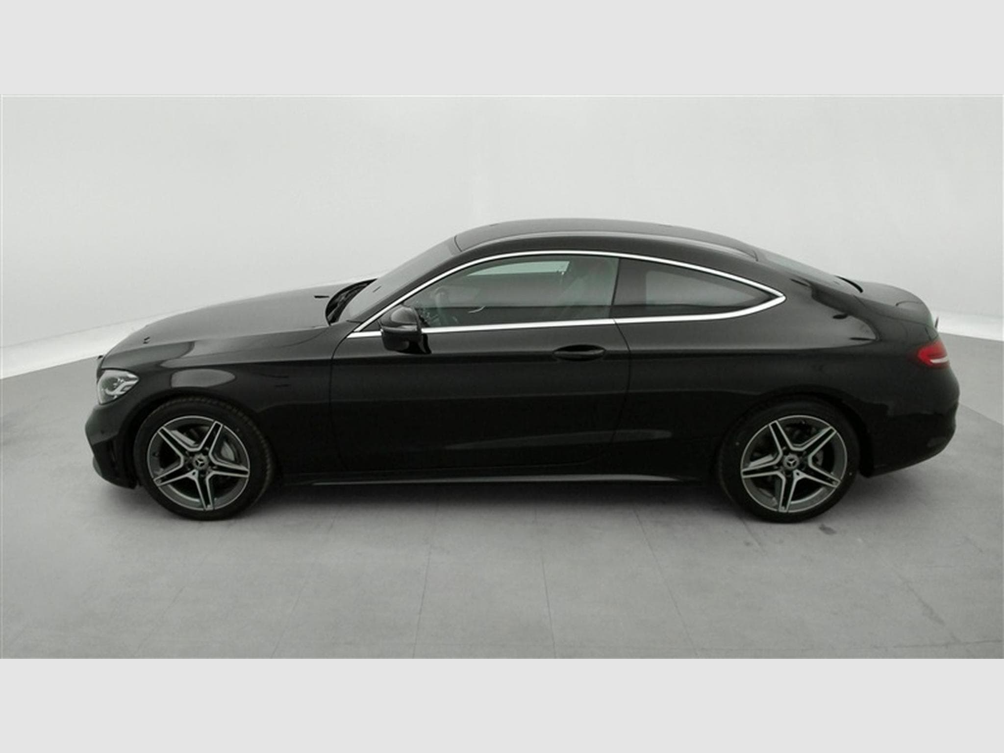 Mercedes C 180 Coupe C 180 AMG Line°NAV°CARPLAY°CAM°PDC AV-AR°FULL LED (2023) - Photo 3