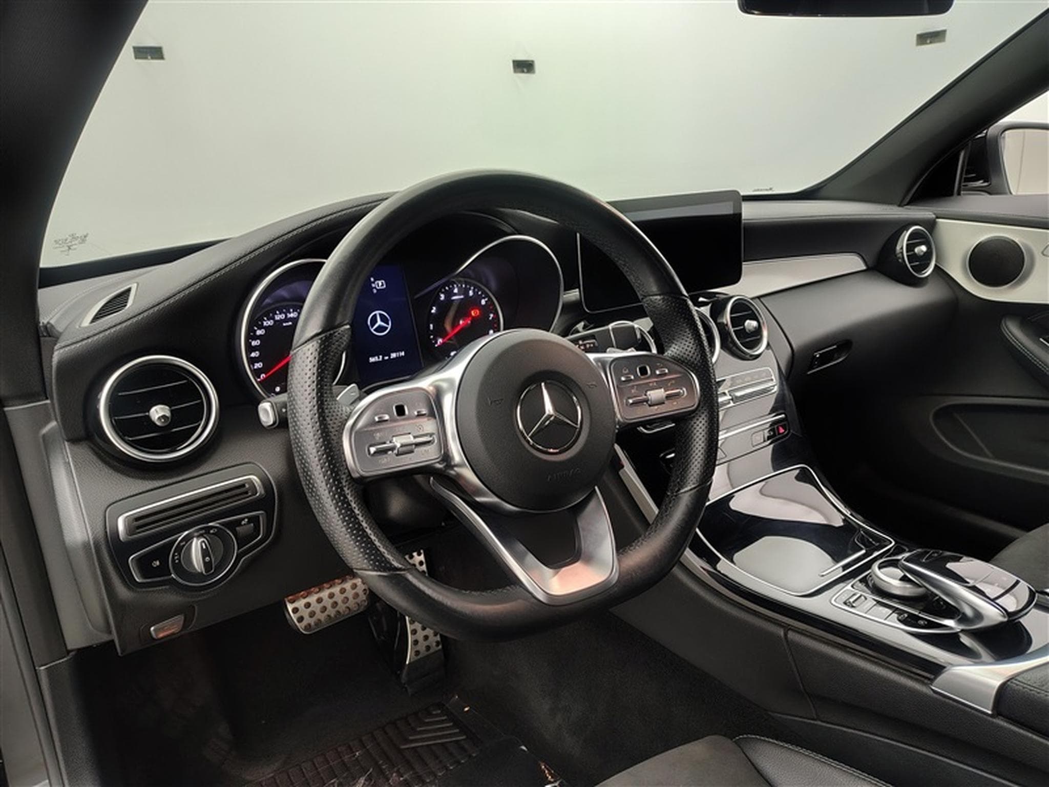Mercedes C 180 Coupe C 180 AMG Line°NAV°CARPLAY°CAM°PDC AV-AR°FULL LED (2023) - Photo 8
