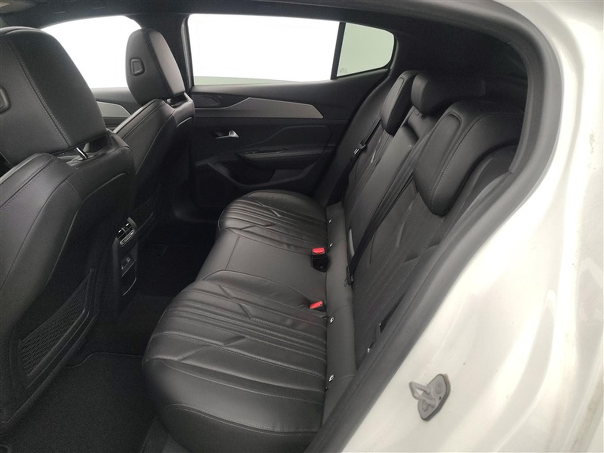 Peugeot 408 GT-Line **AUTO/CUIR/FULL LED/CAMERA/TO PANO** (2023) - Photo 13