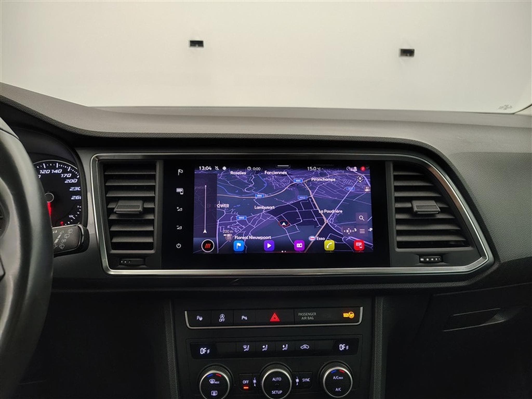 Seat Ateca 1.0 TSI Move! NAVI/FULL LED/JA17/PDC (2021) - Photo 11