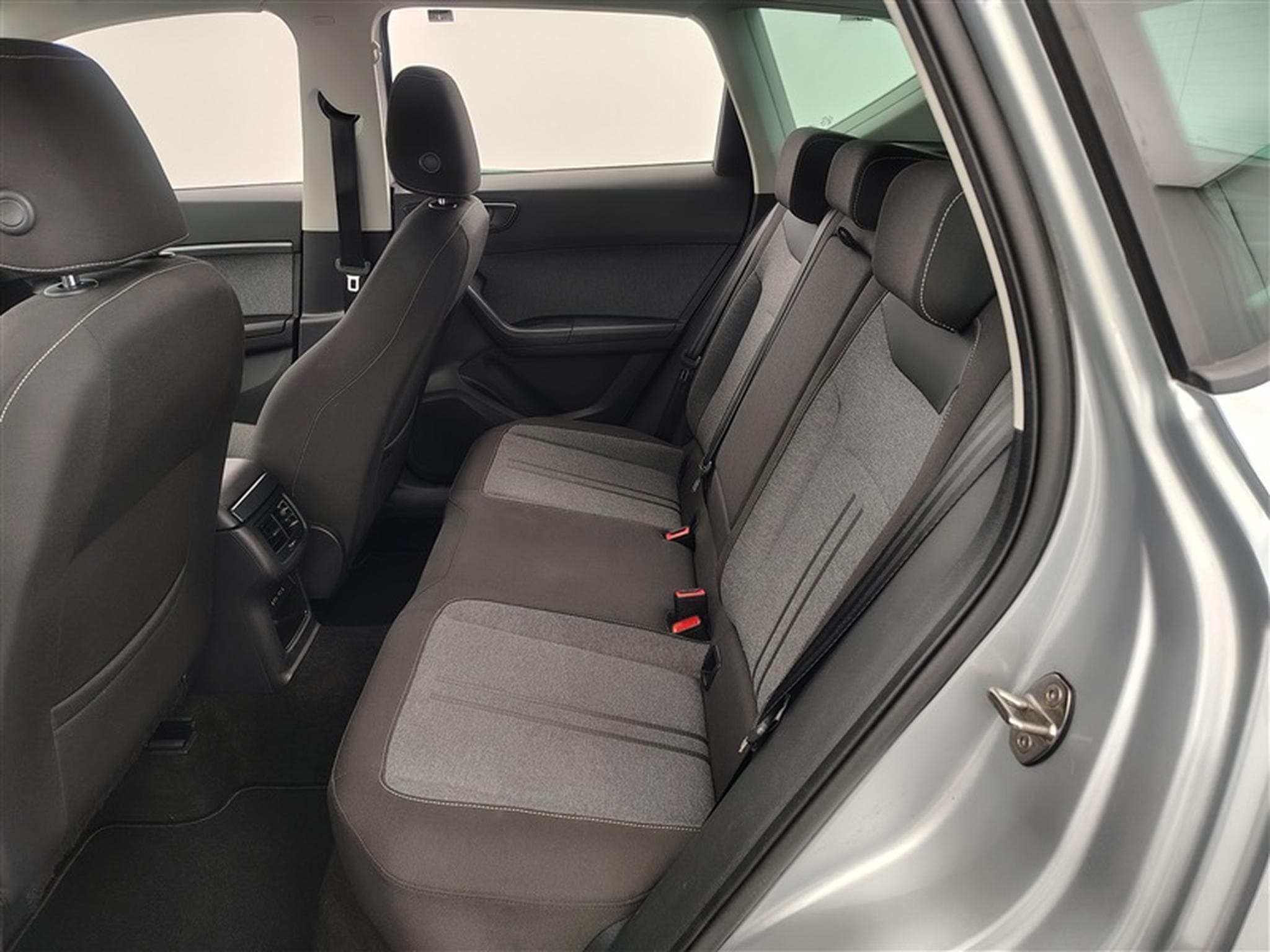 Seat Ateca 1.0 TSI Move! NAVI/FULL LED/JA17/PDC (2021) - Photo 13