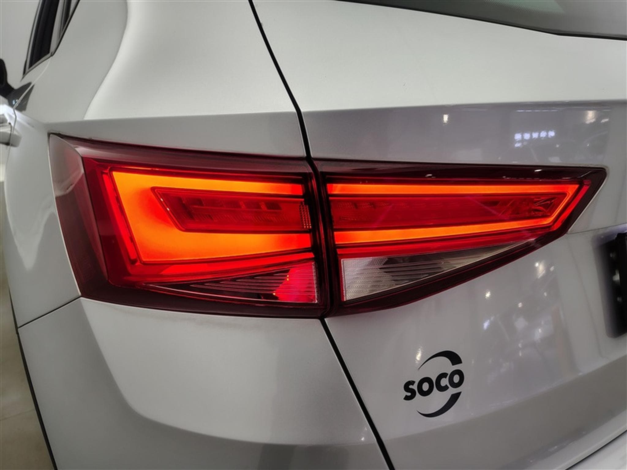 Seat Ateca 1.0 TSI Move! NAVI/FULL LED/JA17/PDC (2021) - Photo 16