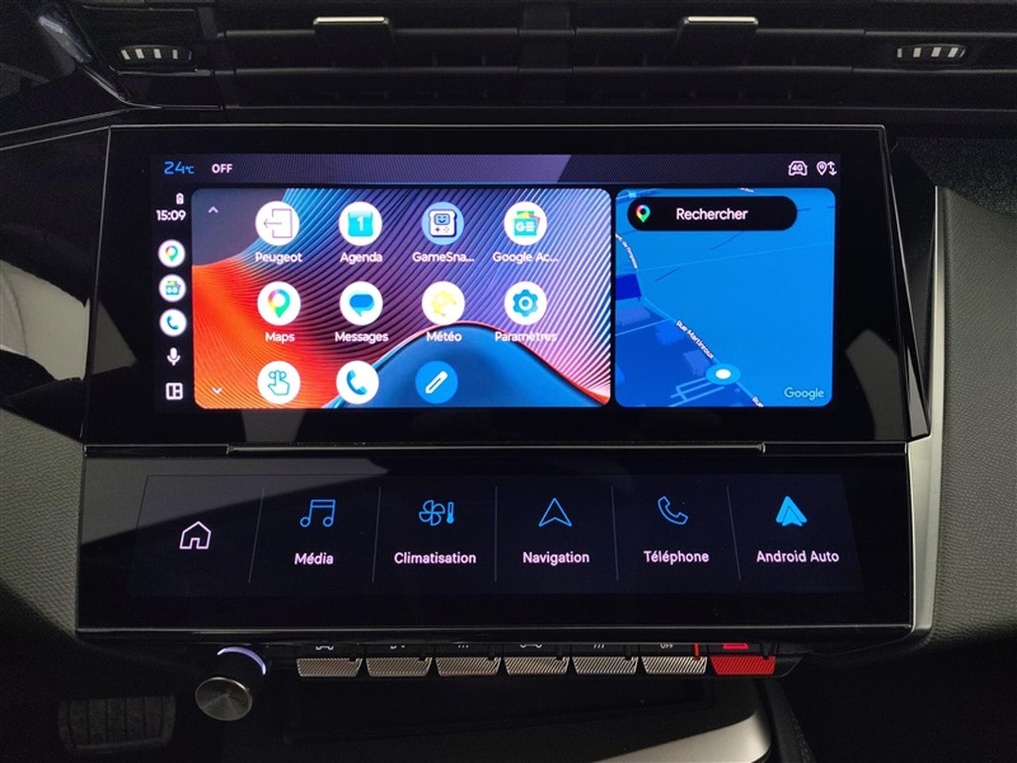 Peugeot 408 1.2 PureTech Allure AUTO/CAM/CARPLAY (2023) - Photo 21