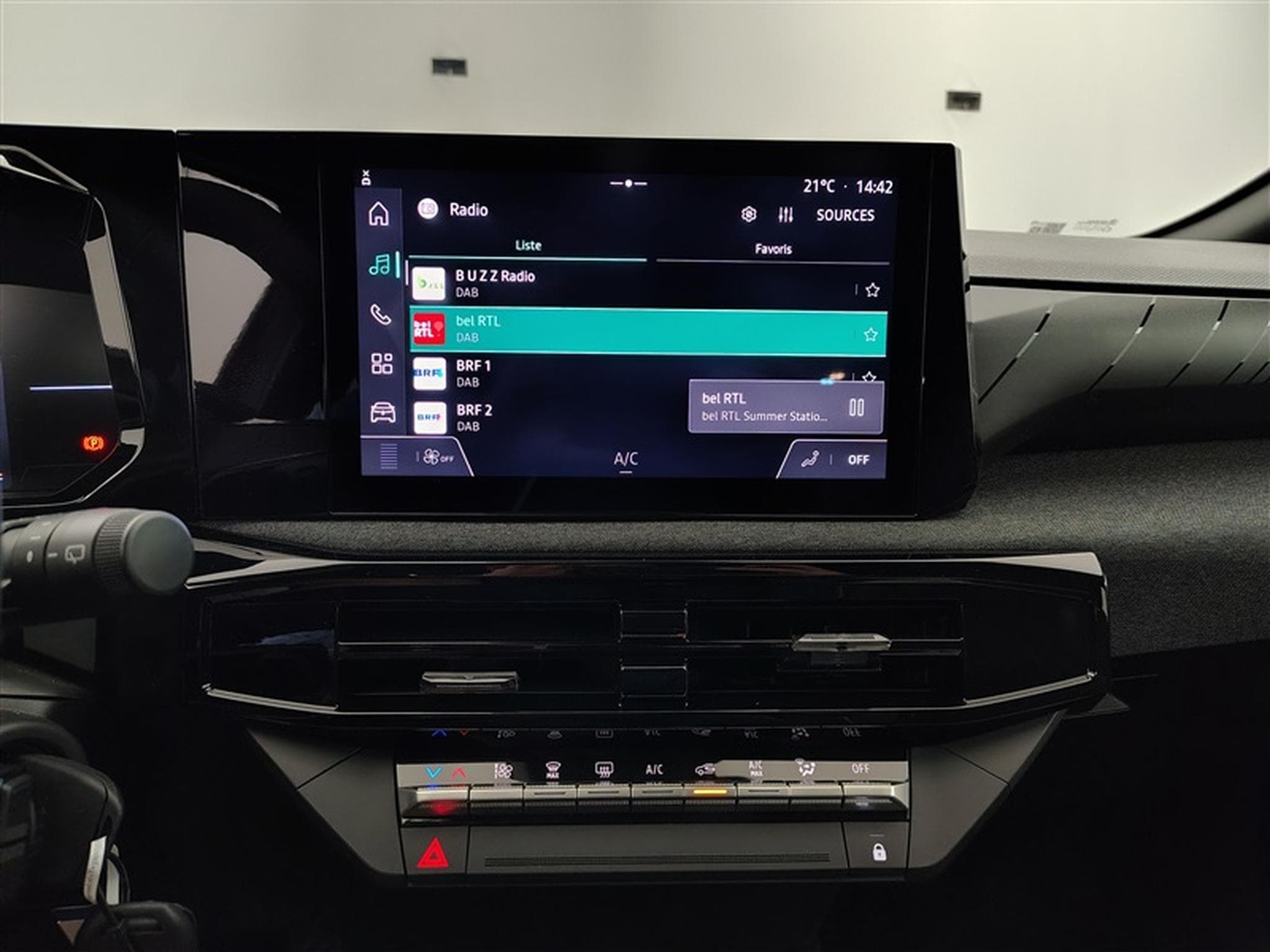 Renault Clio 1.2 TCe 115cv Evolution CARPLAY / FULL LED / CAMERA (2026) - Photo 11