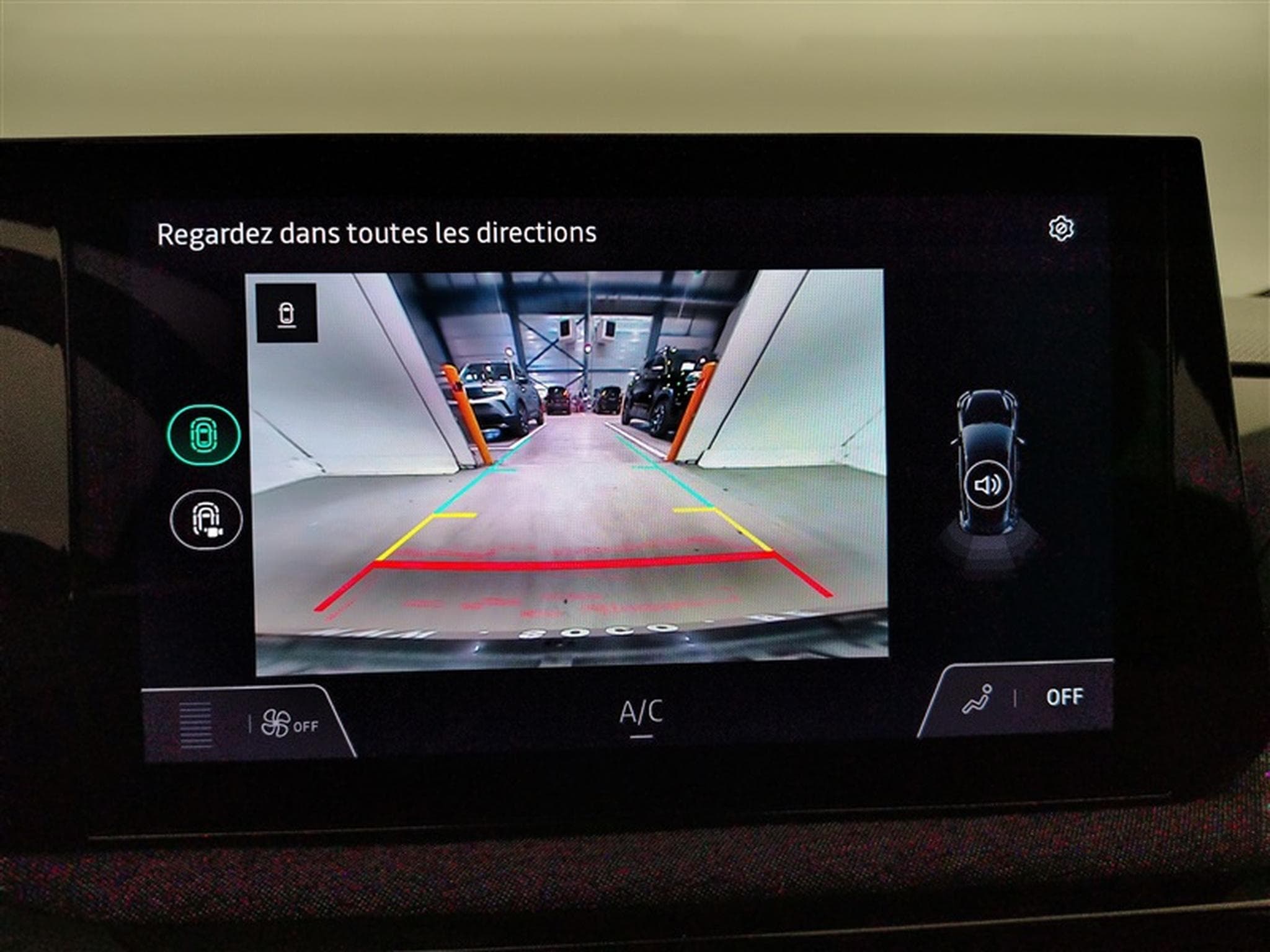 Renault Clio 1.2 TCe 115cv Evolution CARPLAY / FULL LED / CAMERA (2026) - Photo 18