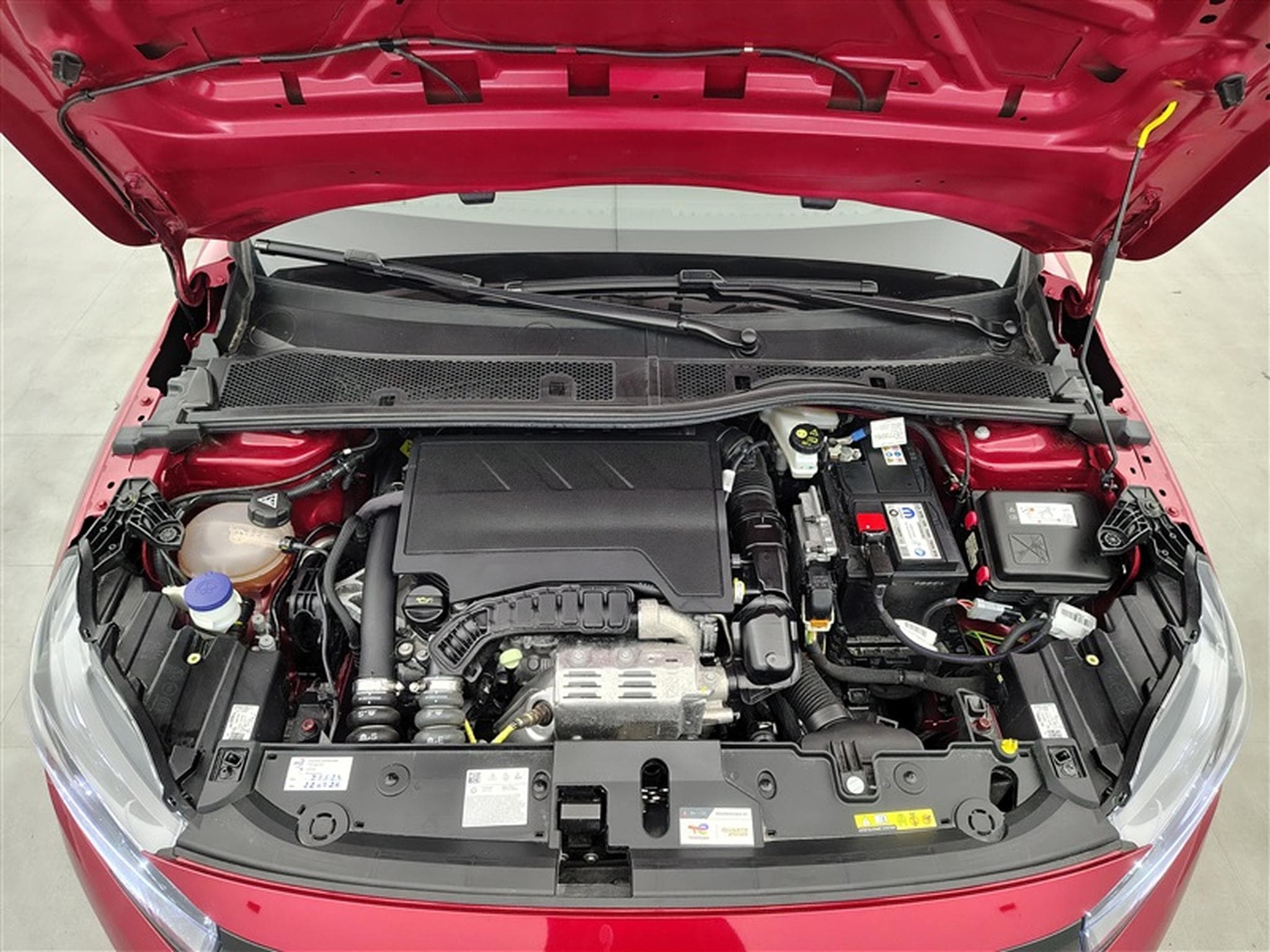 Opel Corsa 1.2 Turbo 100Cv GS Line S-CUIR / CARPLAY / FULL LED / CAMERA (2025) - Photo 19