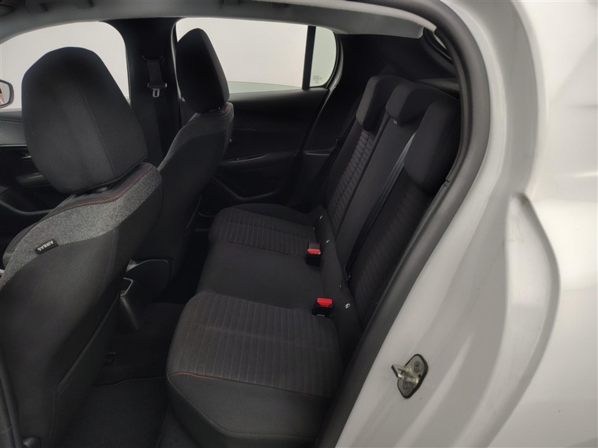 Peugeot 208 1.2i PureTech Active MIRRORLINK / PDC AR / JA 16" (2022) - Photo 13