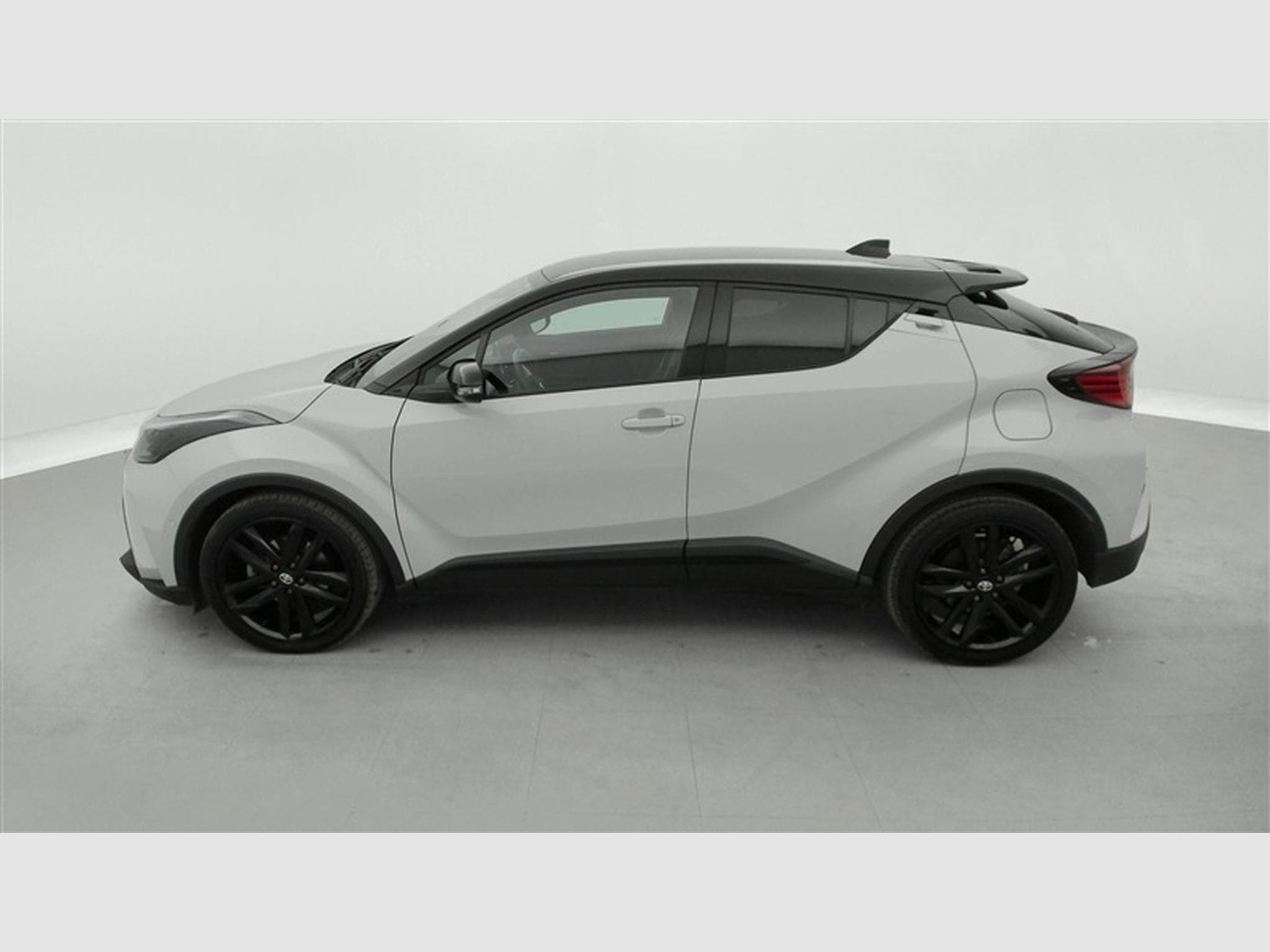 Toyota C-HR 1.8i VVT-i Hybrid GR Sport E-CVT CLIM/NAVI/PDC/JBL AUDIO (2022) - Photo 3