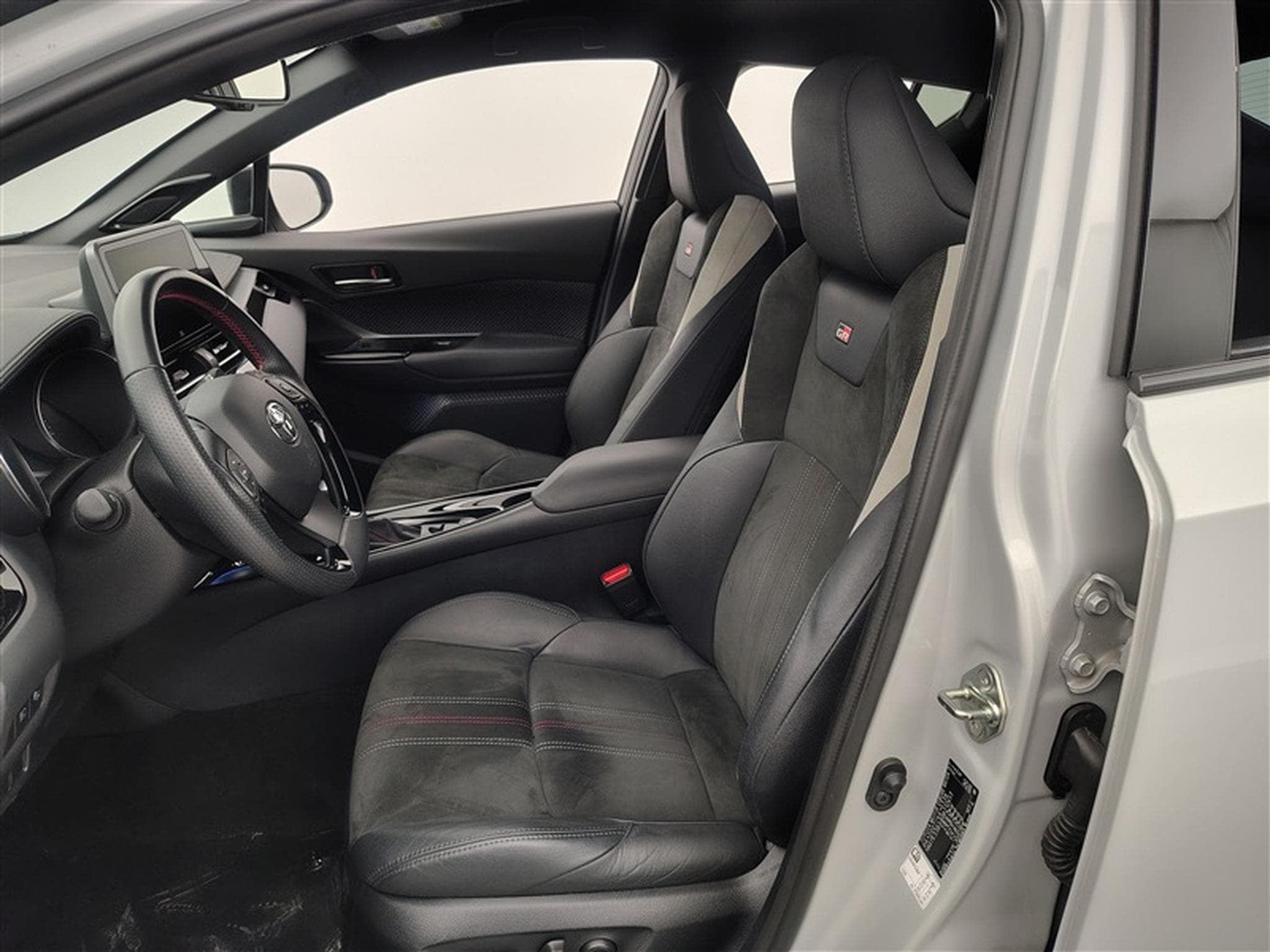 Toyota C-HR 1.8i VVT-i Hybrid GR Sport E-CVT CLIM/NAVI/PDC/JBL AUDIO (2022) - Photo 7