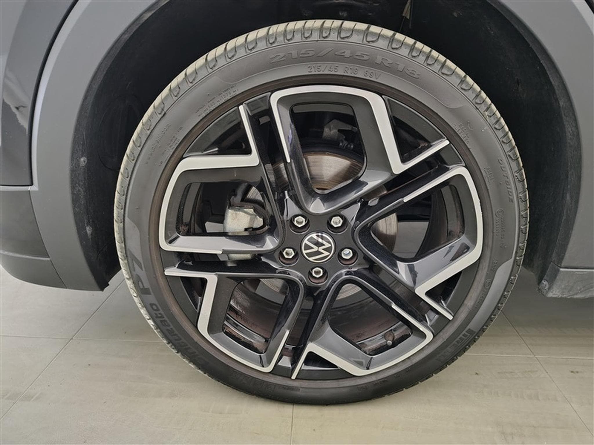 VW T-Cross 1.0 TSI 115Cv DSG7 R-Line CARPLAY / CAMERA / FULL LED (2025) - Photo 6