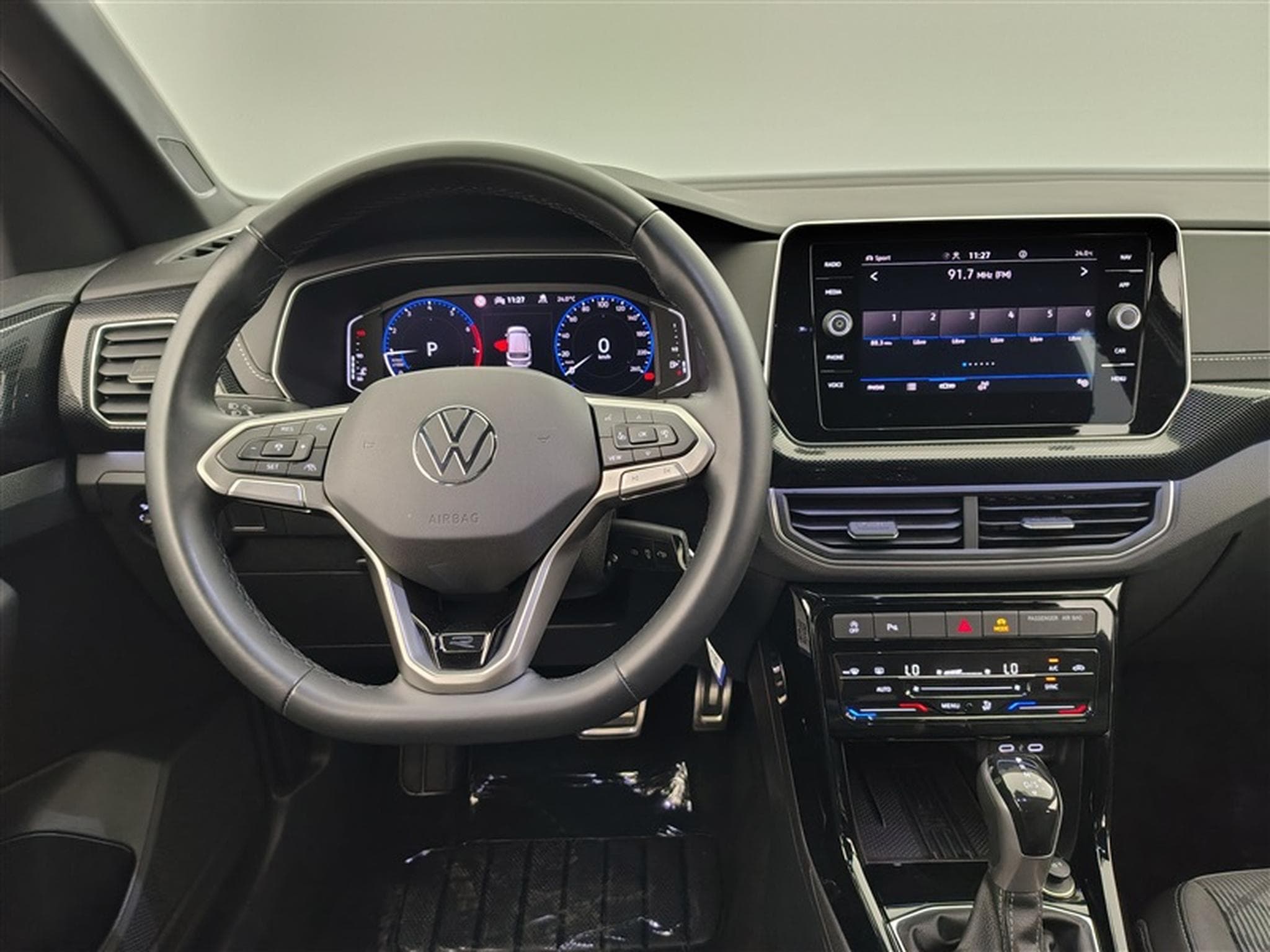 VW T-Cross 1.0 TSI 115Cv DSG7 R-Line CARPLAY / CAMERA / FULL LED (2025) - Photo 9