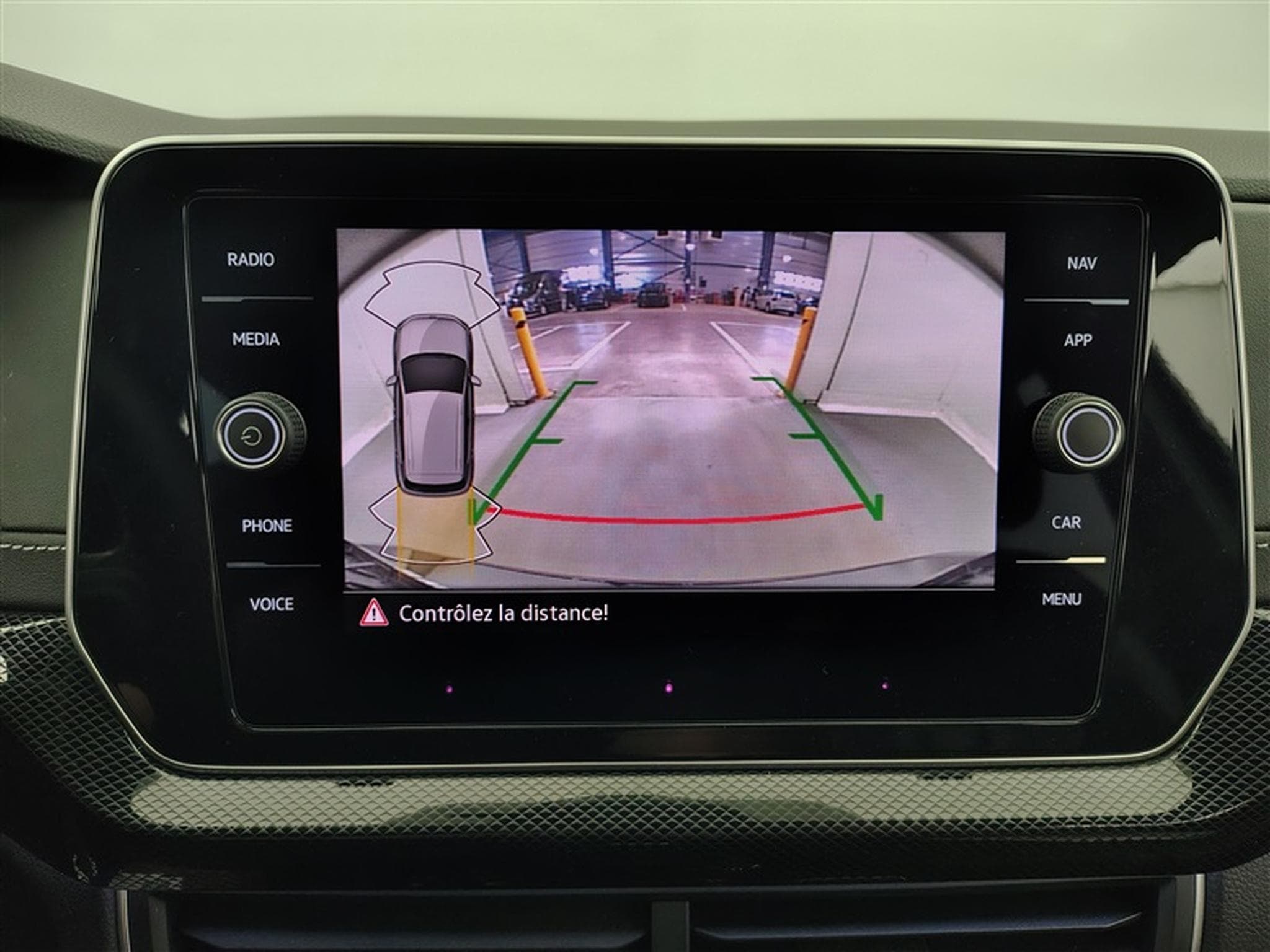 VW T-Cross 1.0 TSI 115Cv DSG7 R-Line CARPLAY / CAMERA / FULL LED (2025) - Photo 18