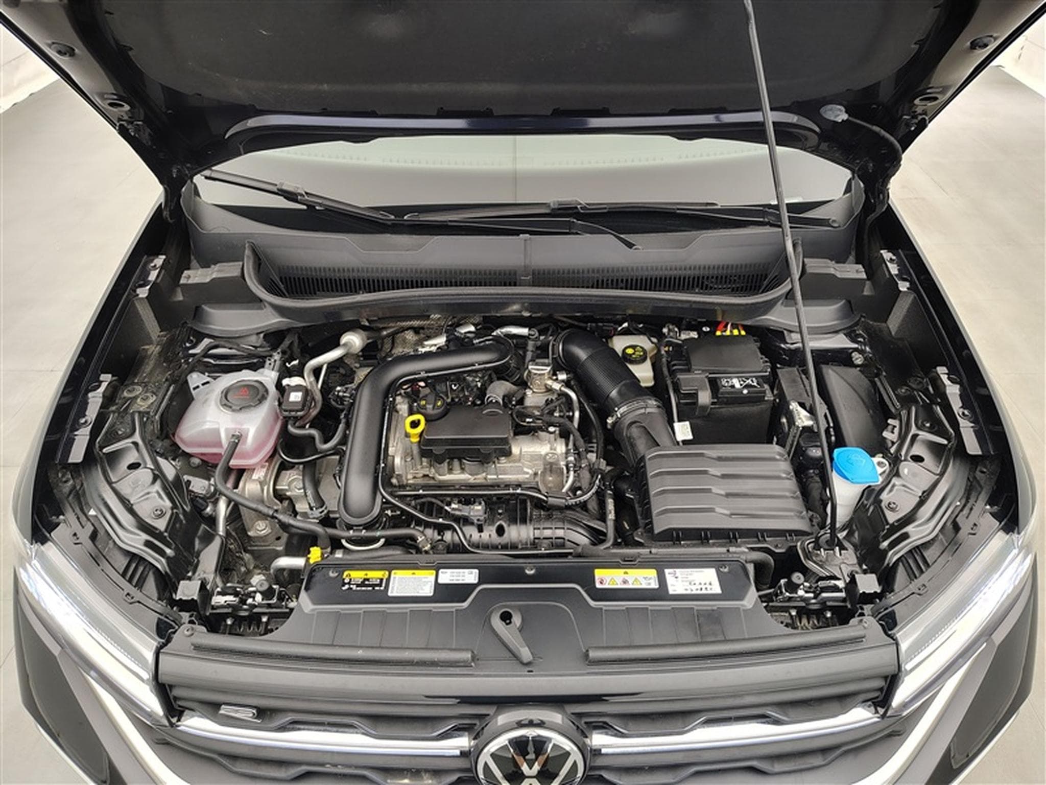 VW T-Cross 1.0 TSI 115Cv DSG7 R-Line CARPLAY / CAMERA / FULL LED (2025) - Photo 19