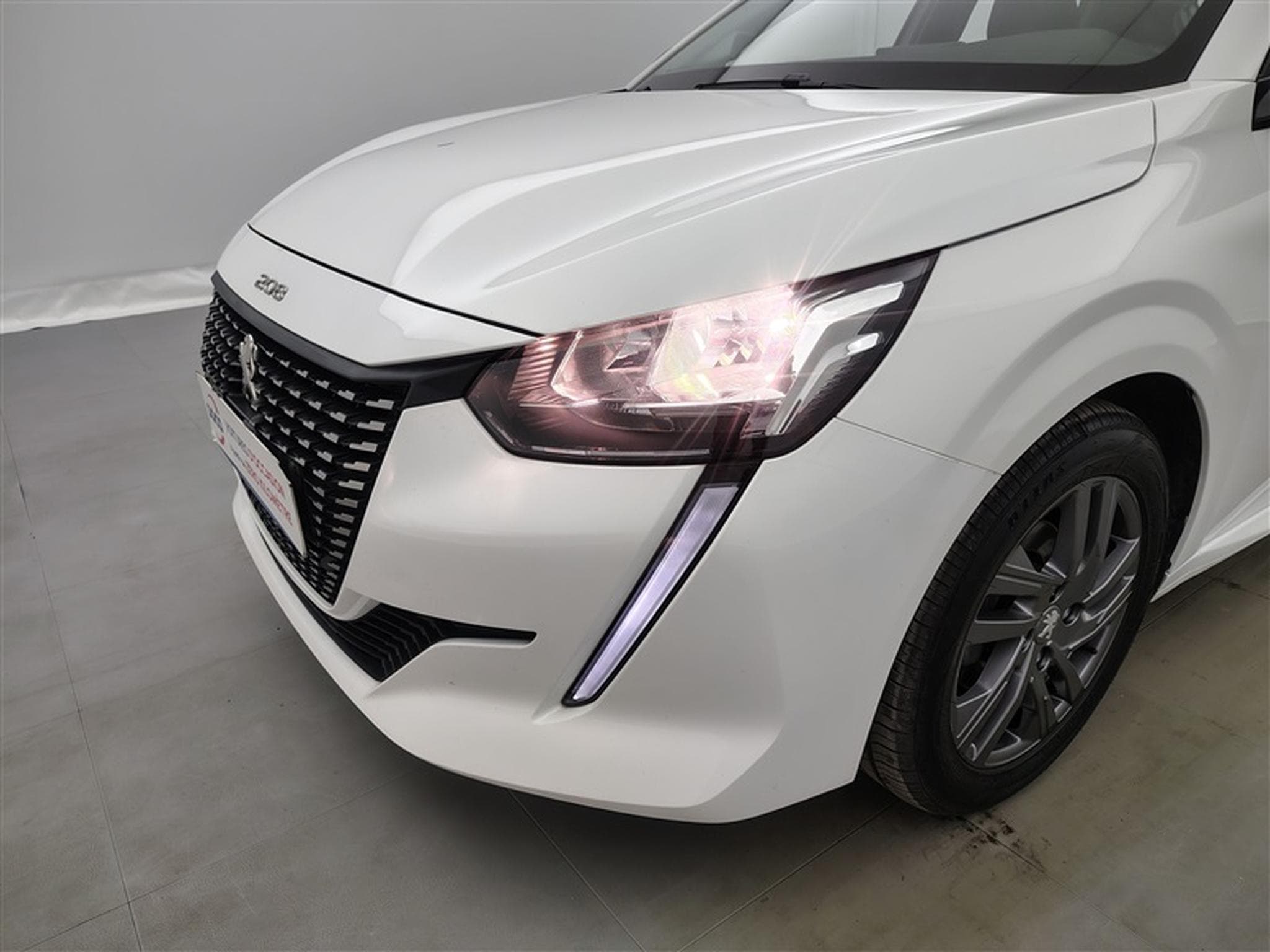Peugeot 208 1.2i PureTech Active MIRRORLINK / PDC AR / JA 16" (2022) - Photo 15