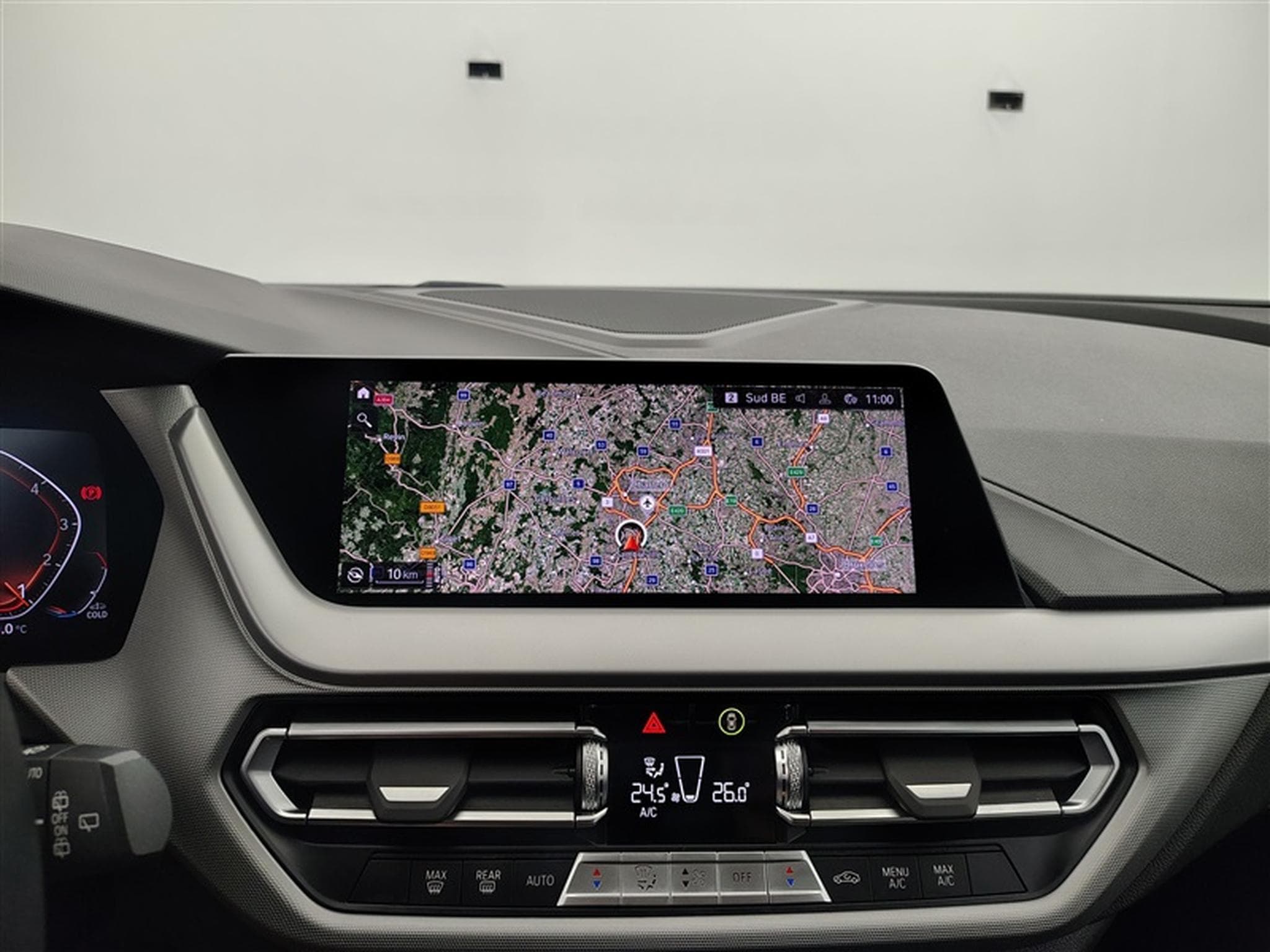 BMW 118 i  Navi Cockpit / Led / PDC (2022) - Photo 11