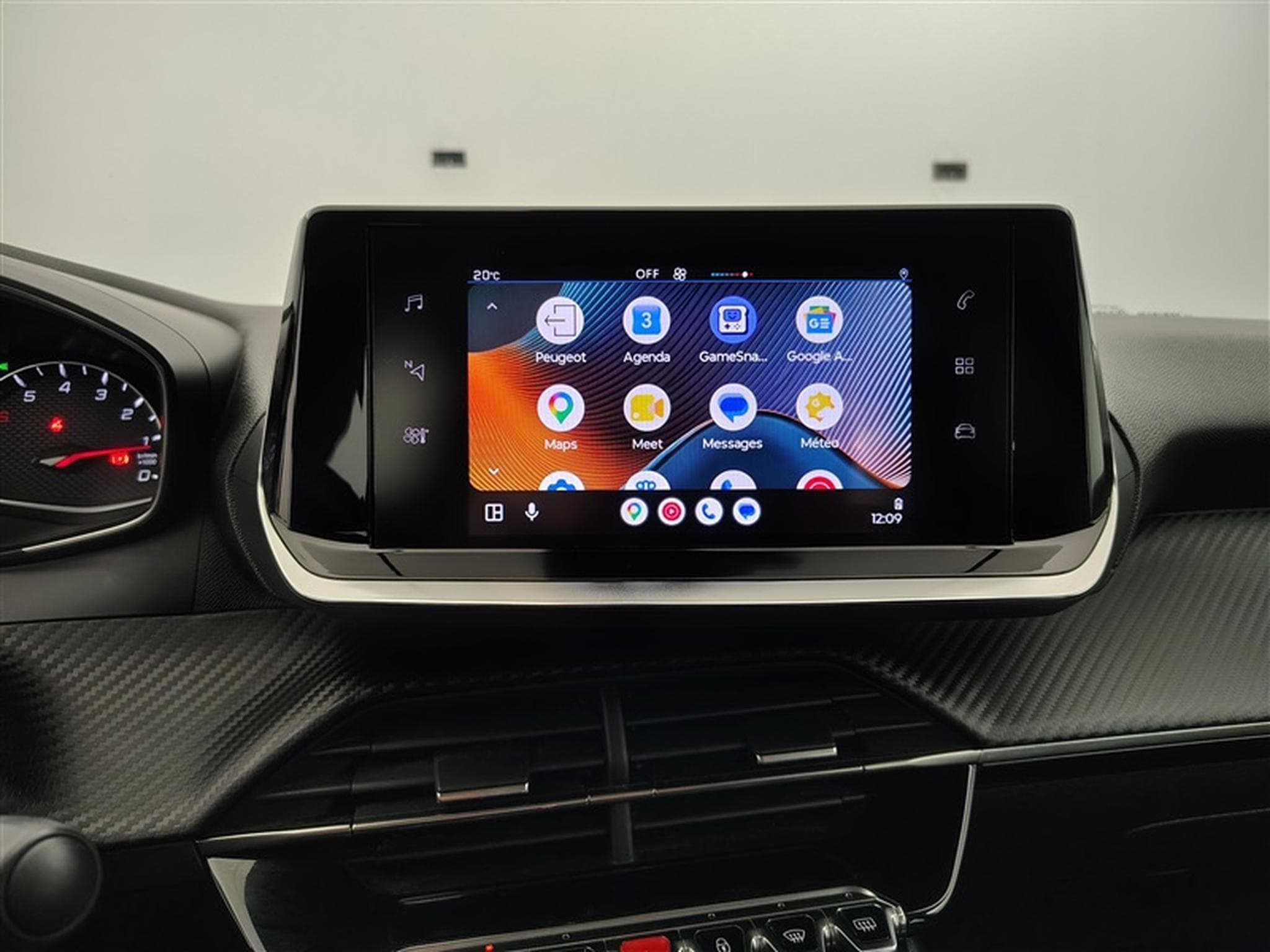 Peugeot 208 1.2i PureTech Active MIRRORLINK / PDC AR / JA 16" (2022) - Photo 19