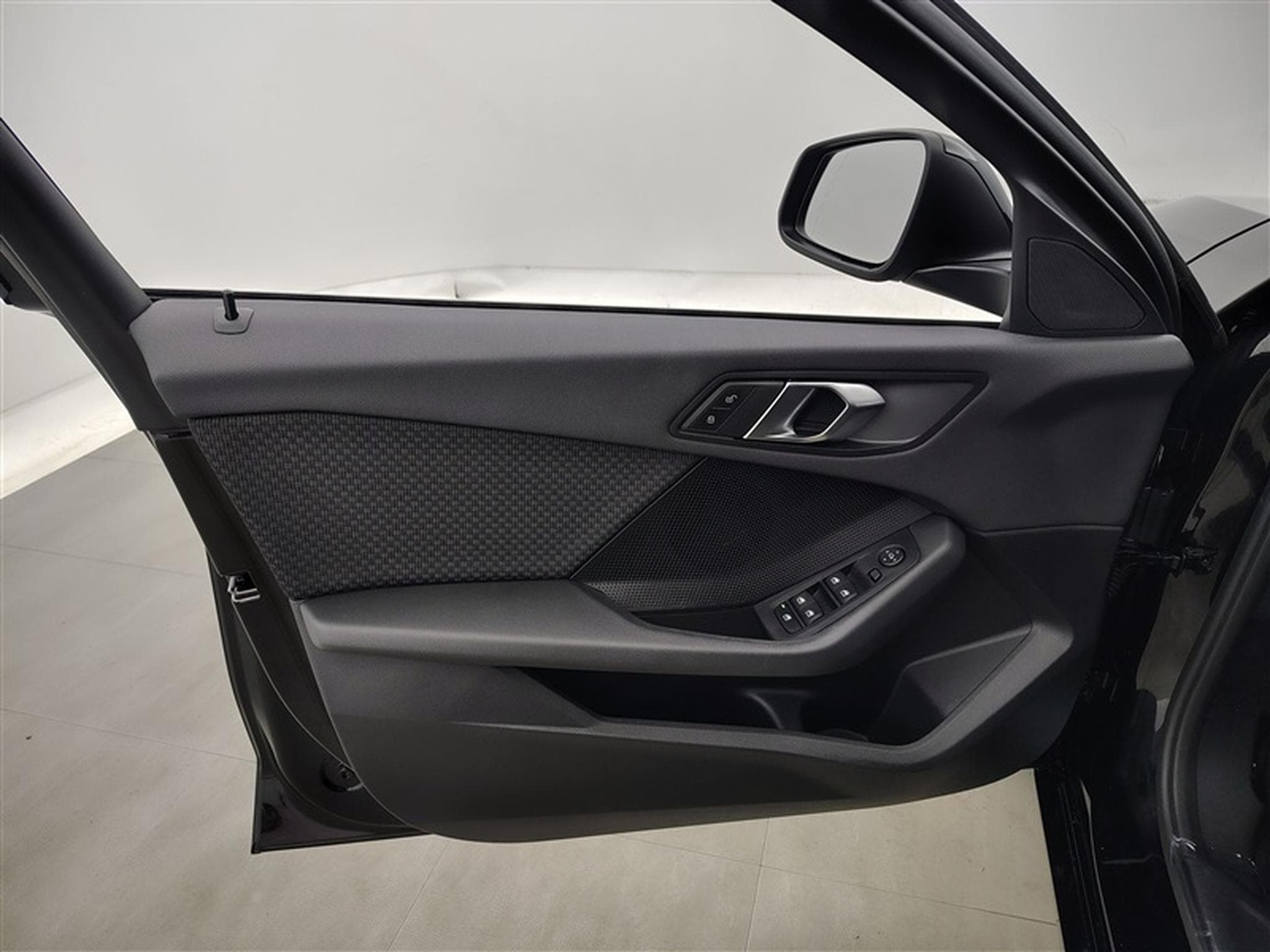 BMW 118 i  Navi Cockpit / Led / PDC (2022) - Photo 17