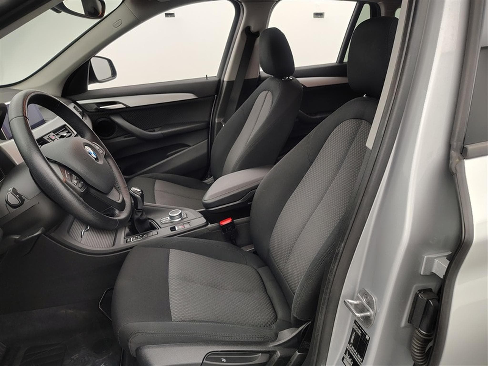 BMW X1 1.5 d sDrive16  Navi / PDC av+ar (2021) - Photo 7