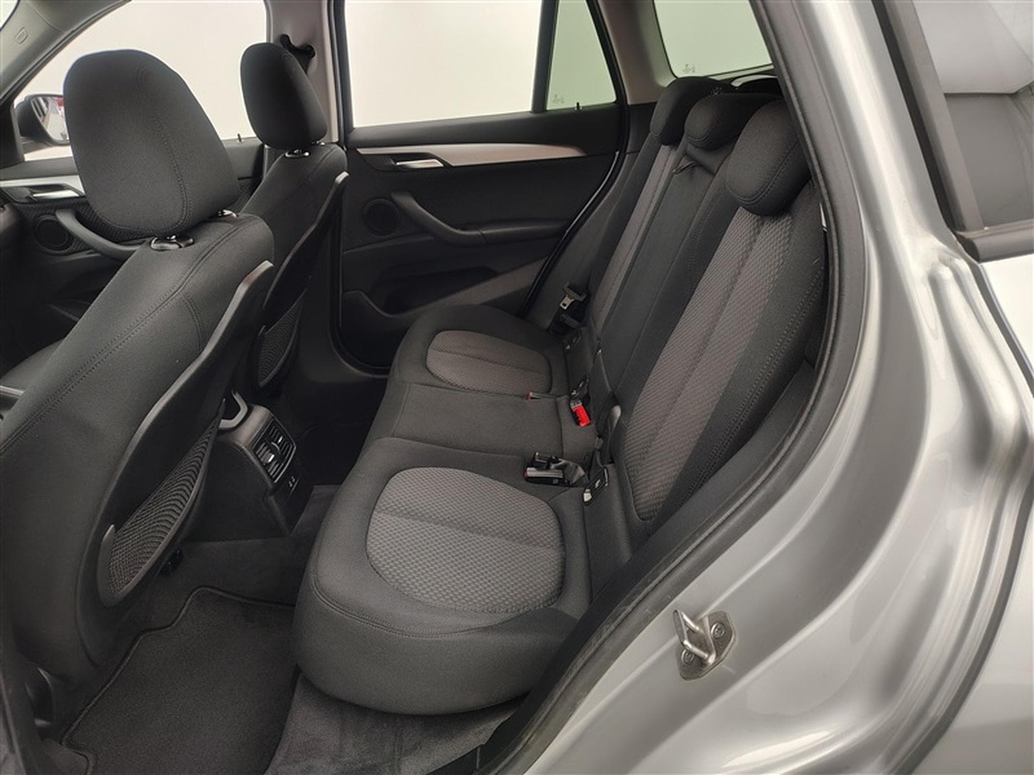 BMW X1 1.5 d sDrive16  Navi / PDC av+ar (2021) - Photo 13