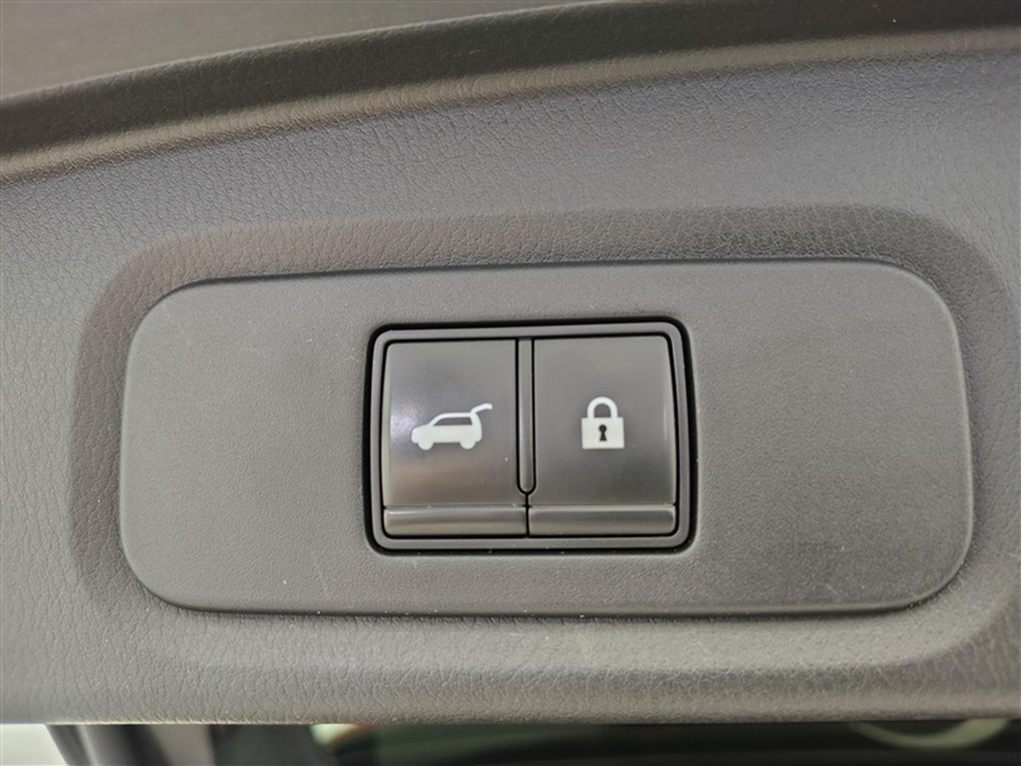 Nissan Qashqai 1.3 DIG-T N-Connecta CARPLAY / FULL LED / CAM (2022) - Photo 19