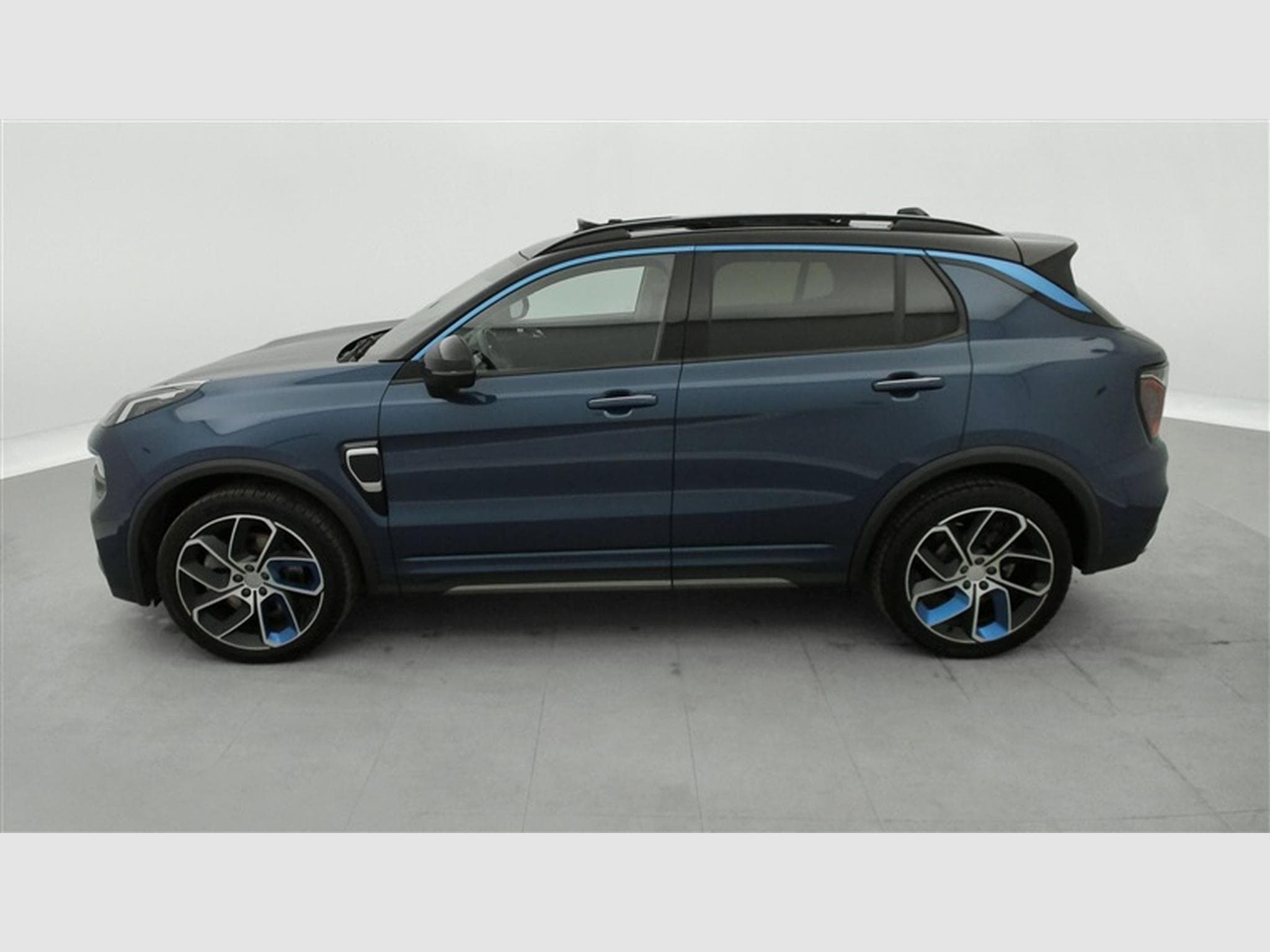 Lynk & Co 01 PHEV 1.5 Turbo (2023) - Photo 3