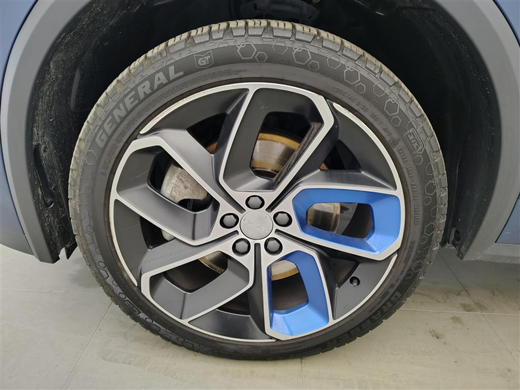 Lynk & Co 01 PHEV 1.5 Turbo (2023) - Photo 6