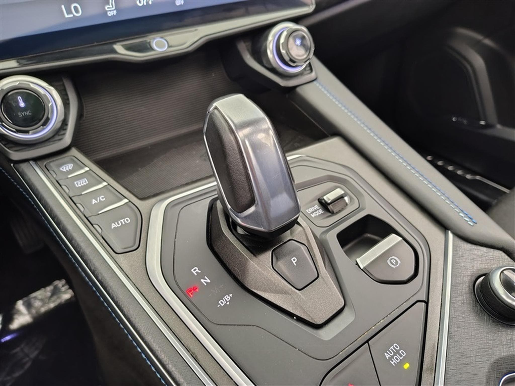Lynk & Co 01 PHEV 1.5 Turbo (2023) - Photo 12