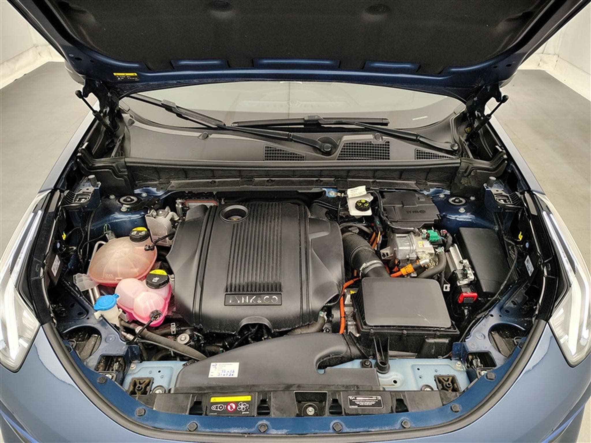 Lynk & Co 01 PHEV 1.5 Turbo (2023) - Photo 21