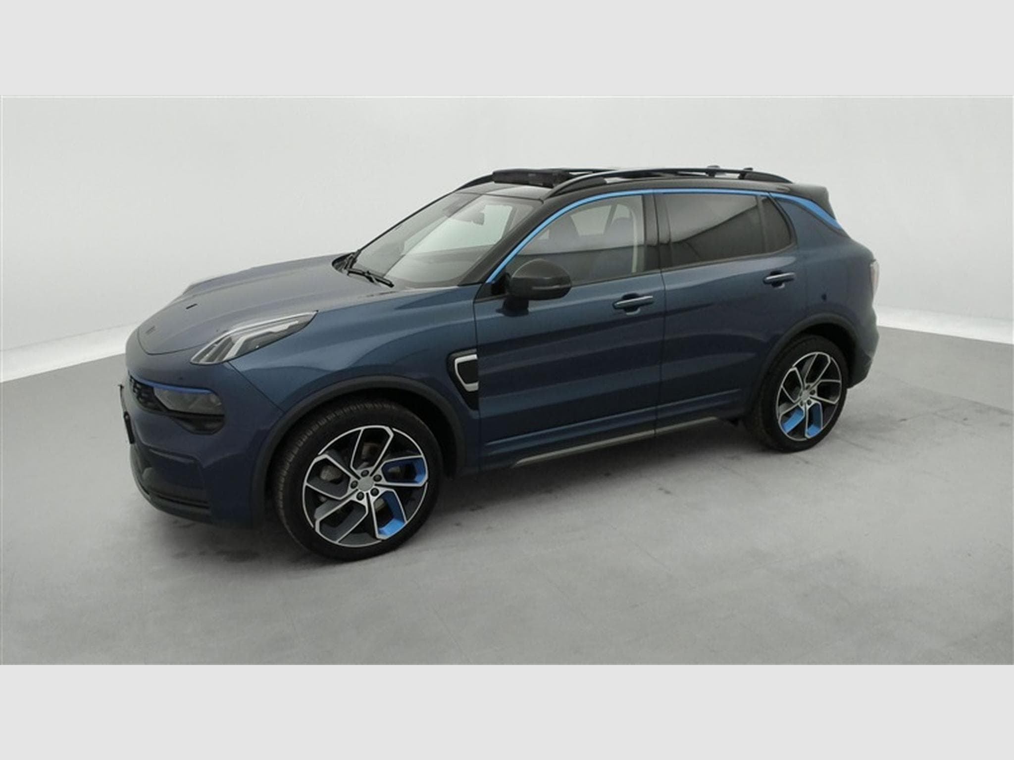 Lynk & Co 01 PHEV 1.5 Turbo (2023) - Photo 23