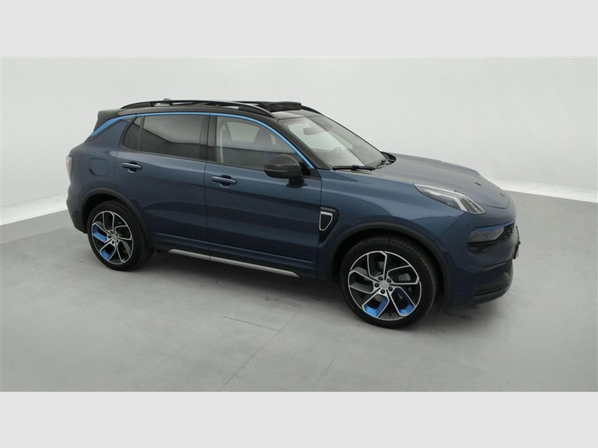 Lynk & Co 01 PHEV 1.5 Turbo (2023) - Photo 25
