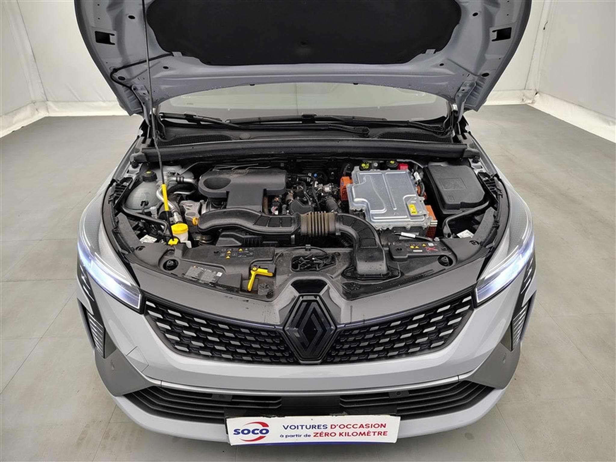 Renault Clio E-TECH 1.6i Esprit Alpine (2024) - Photo 19