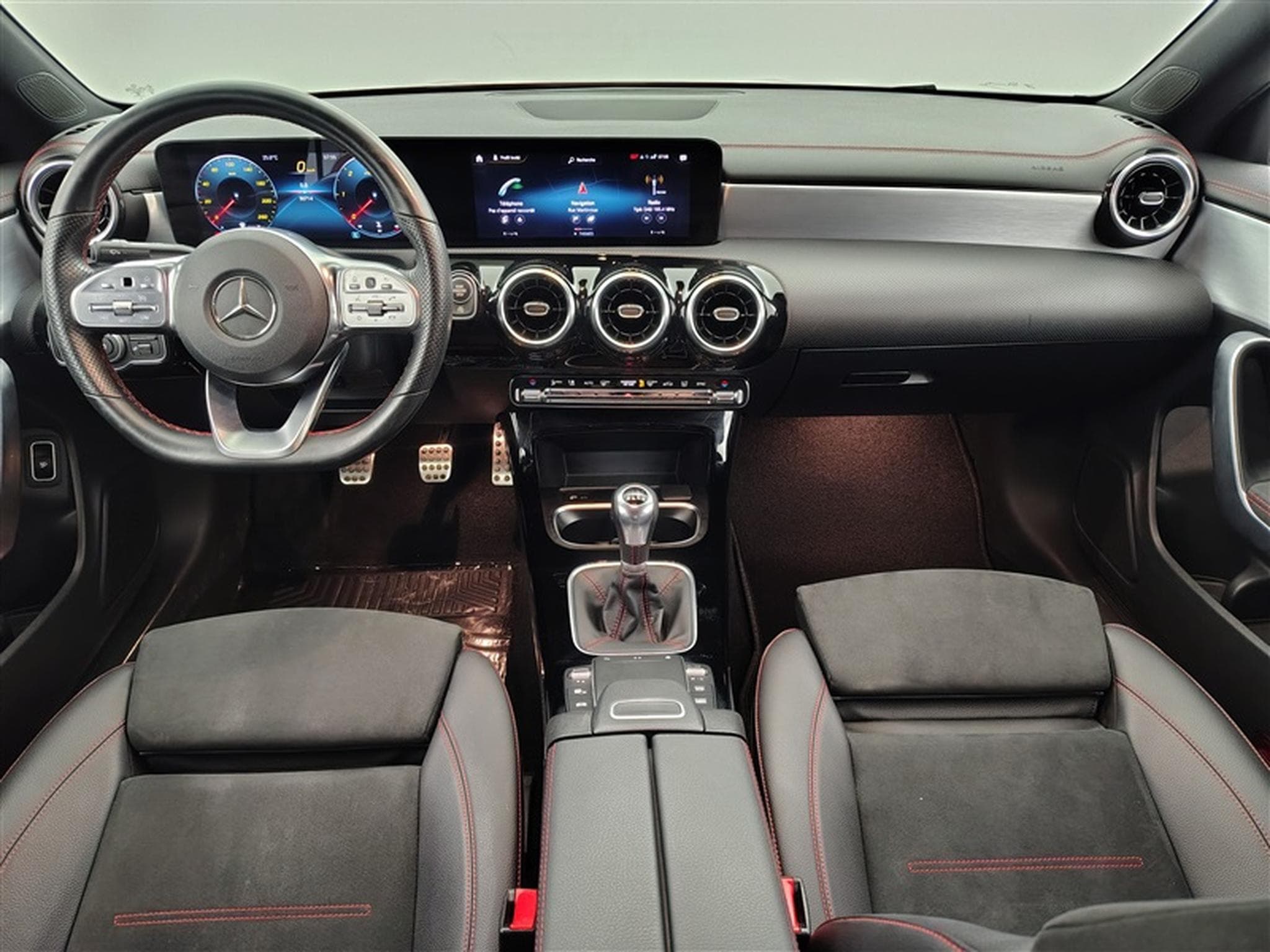 Mercedes CLA 180 180d Pack AMG *NAVI/FULL LED/CUIR PARTIEL/CAMERA/PDC/JA18* (2021) - Photo 8