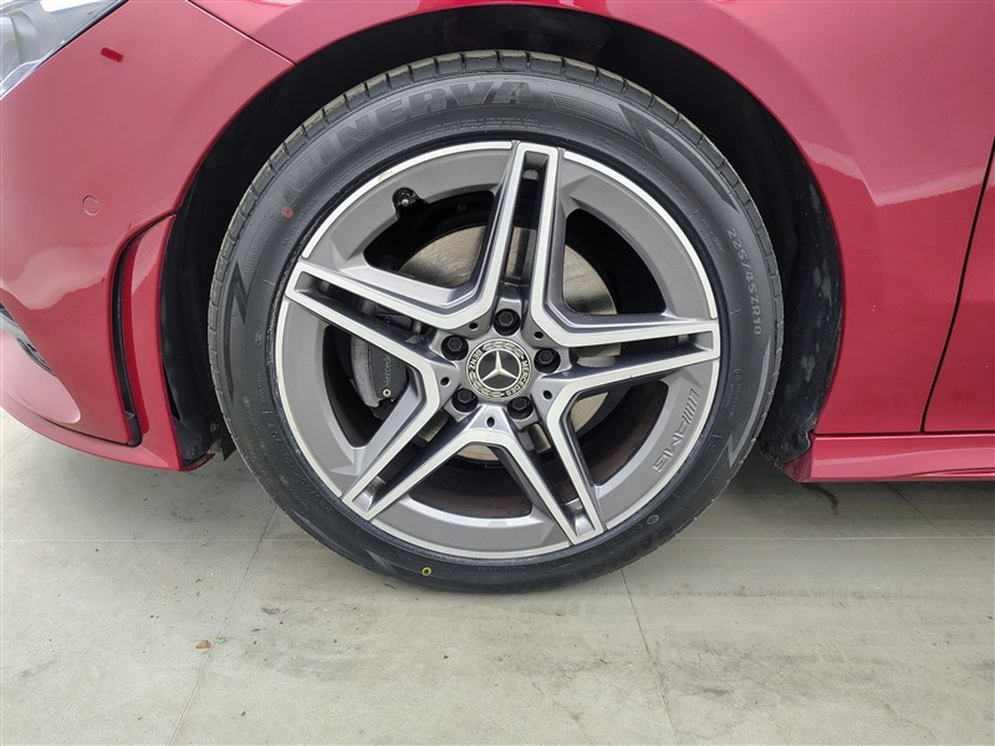Mercedes CLA 180 180d Pack AMG *NAVI/FULL LED/CUIR PARTIEL/CAMERA/PDC/JA18* (2021) - Photo 6