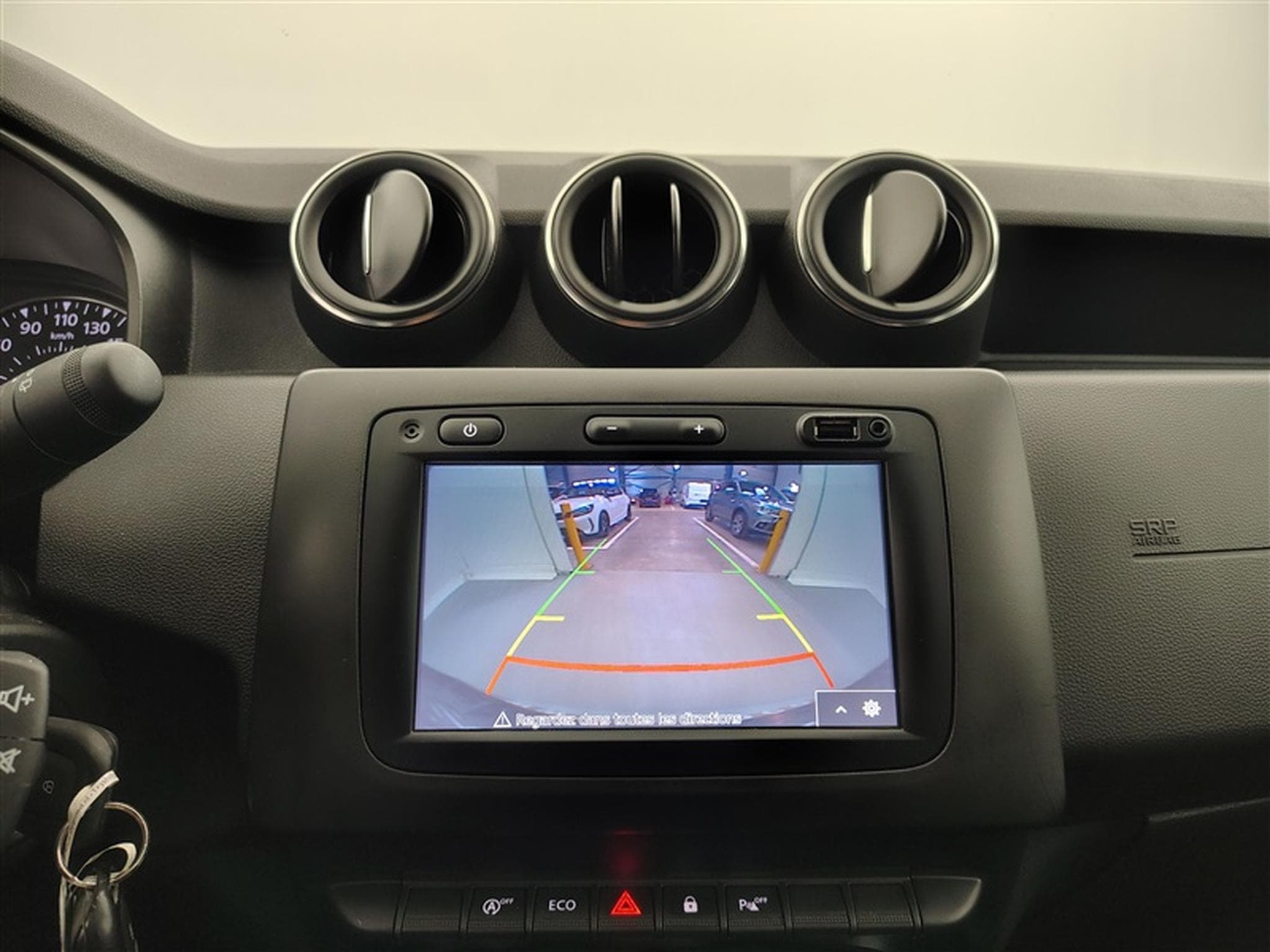 Dacia Duster 1.0 TCe 100cv Liberty NAVI / CLIM AUTO / CAMERA / JA 16" (2020) - Photo 17