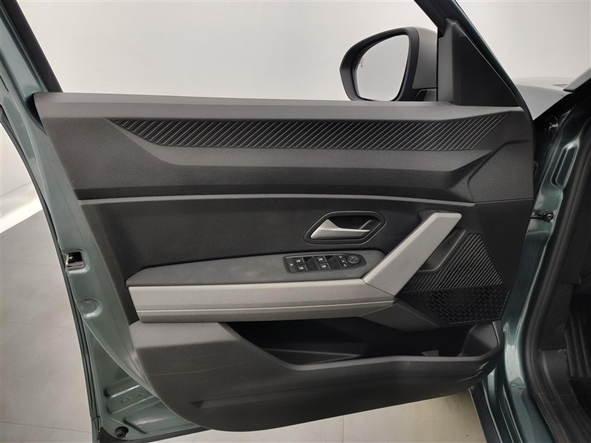 Dacia Bigster Mild Hybrid 140cv Journey NAVI / CARPLAY (2026) - Photo 16