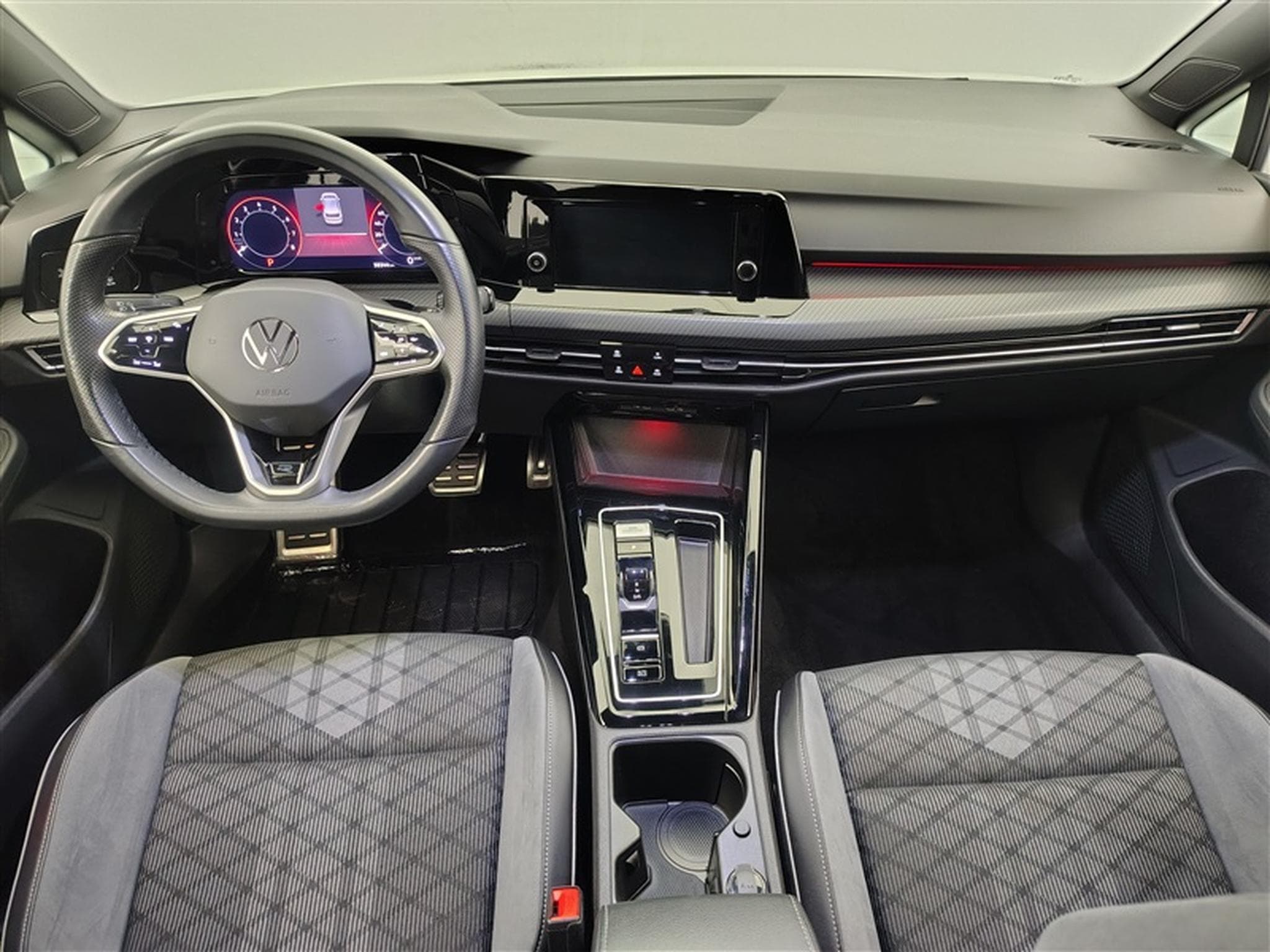 VW Golf 1.5 TSI 130Cv DSG R-Line CARPLAY / CAMERA / ALU18" (2024) - Photo 8