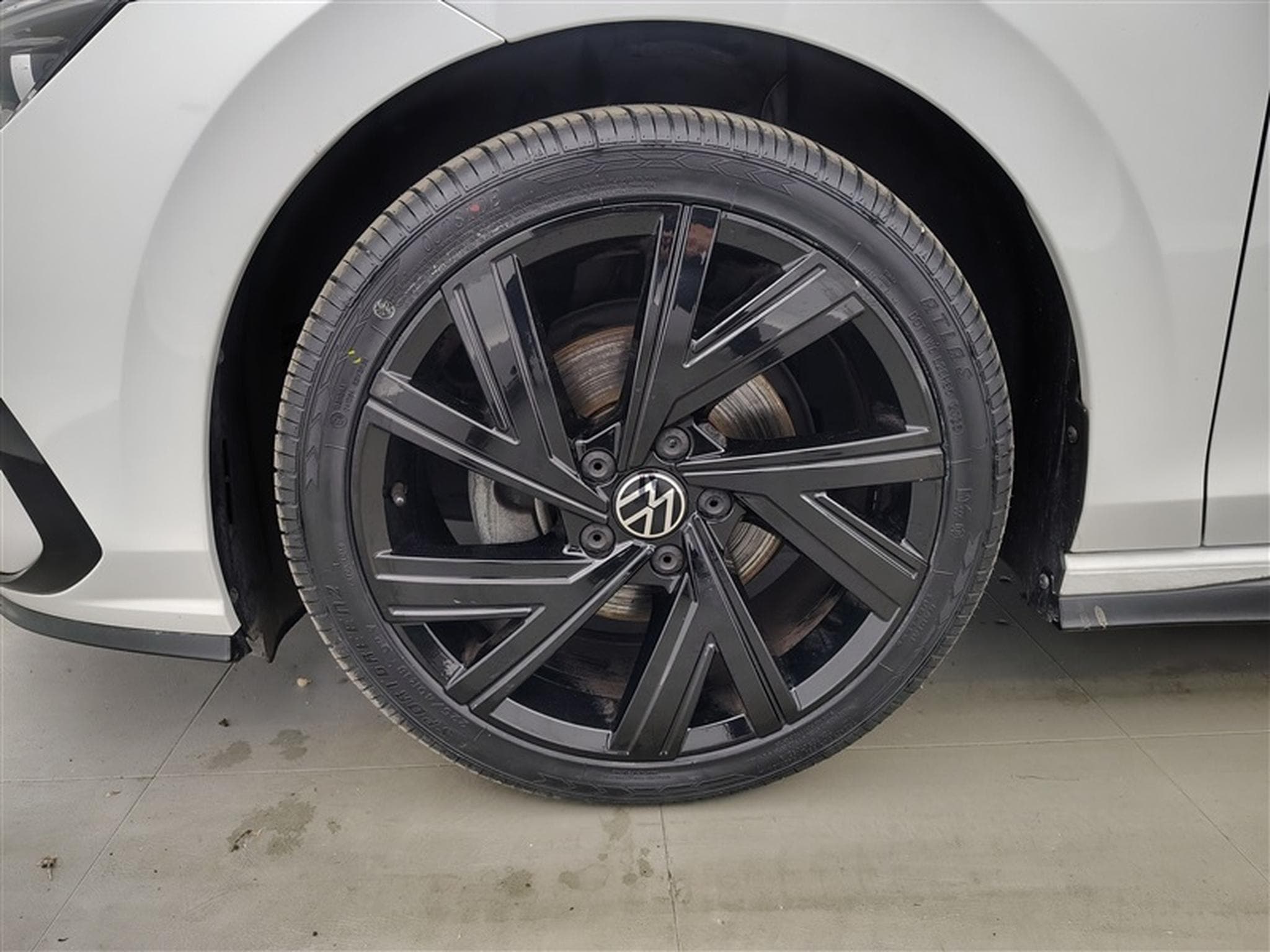 VW Golf 1.5 TSI 130Cv DSG R-Line CARPLAY / CAMERA / ALU18" (2024) - Photo 6