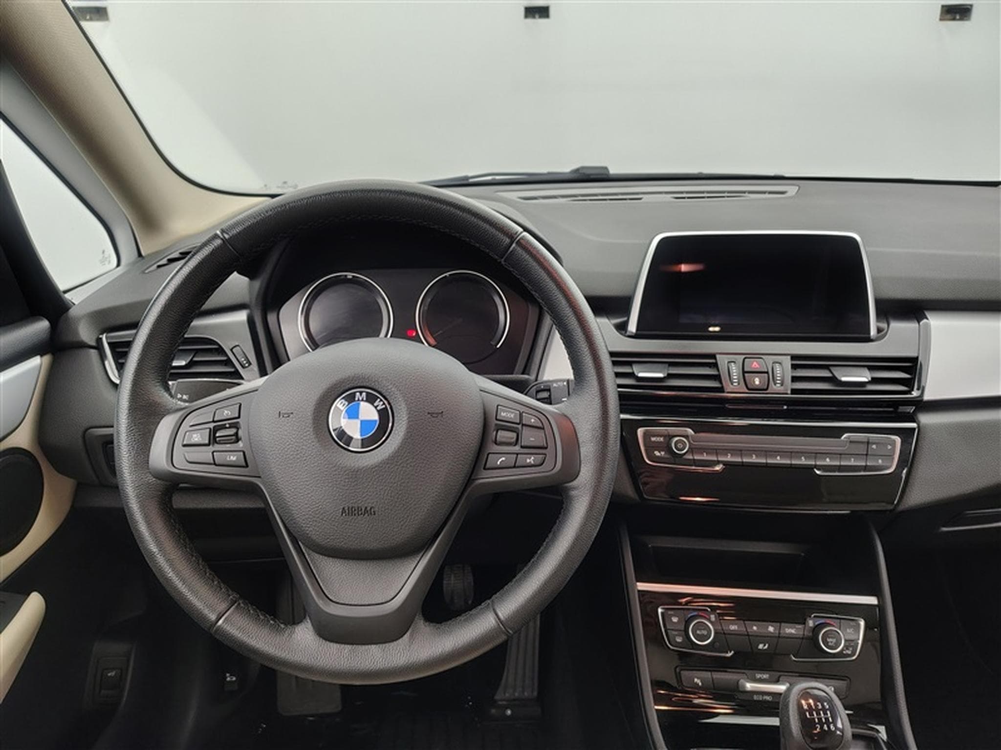 BMW 216 Gran Tourer 216i CUIR/NAVI/FULL LED/JA/PDC AV AR (2022) - Photo 9