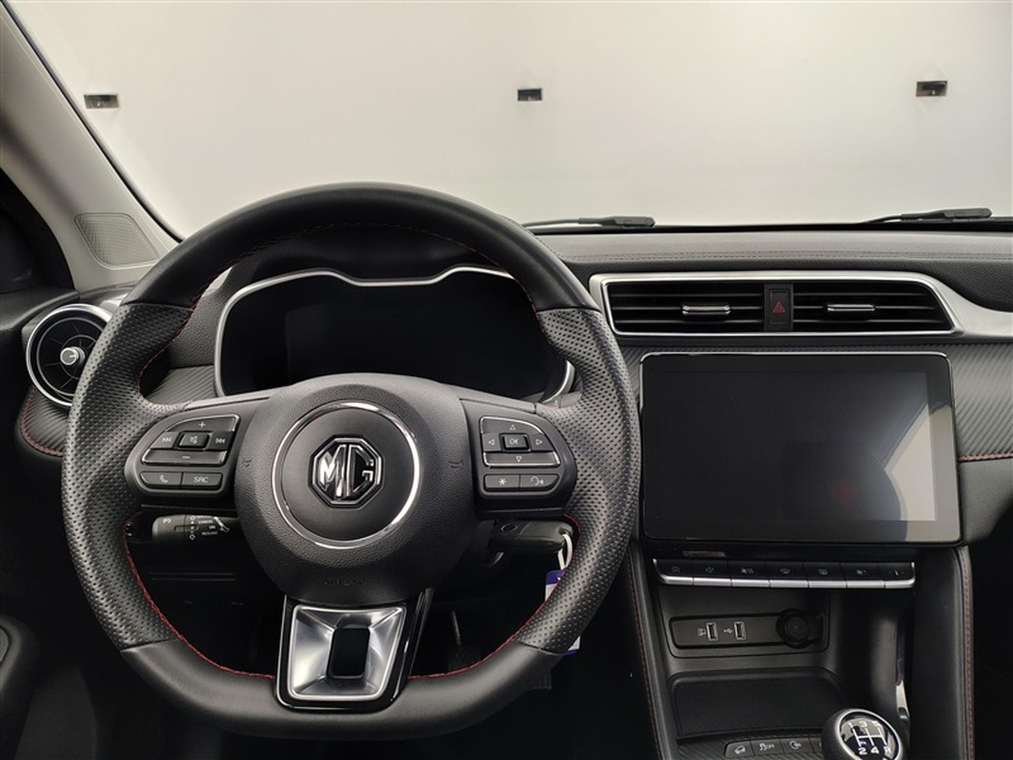 MG ZS 1.5 VTi 105cv Luxury NAVI / FULL LED / CUIR / CAMERA / JA 17 (2024) - Photo 9