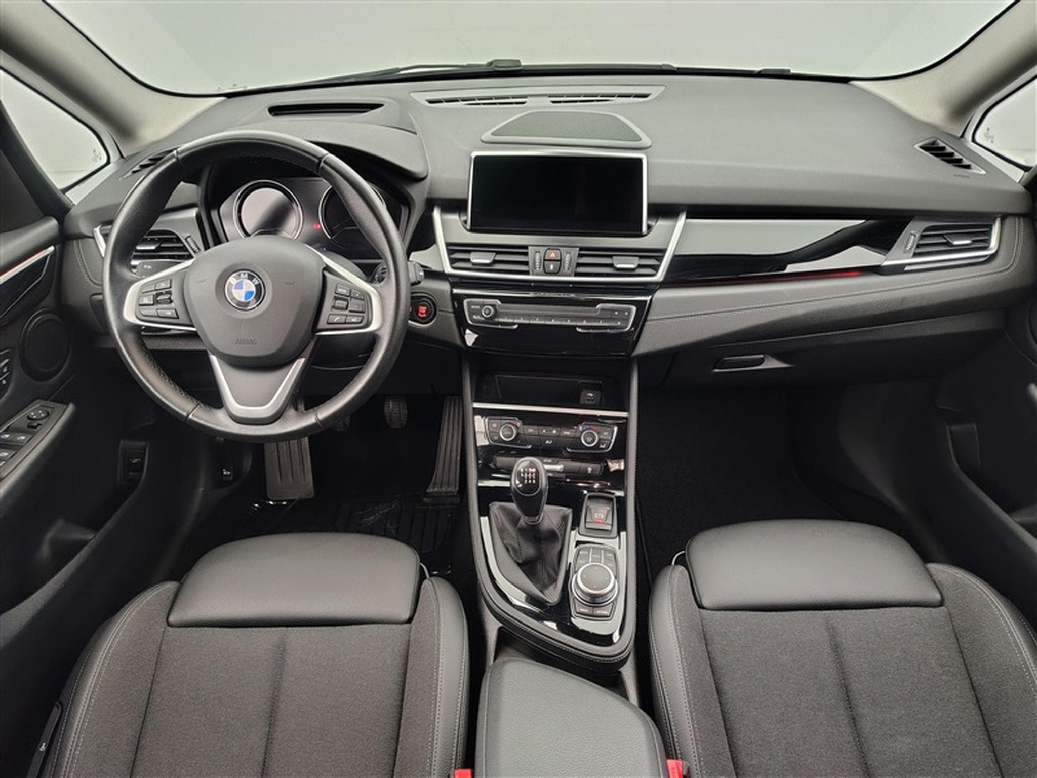BMW 216 Gran Tourer 216i OPF (EU6AP) (2022) - Photo 8